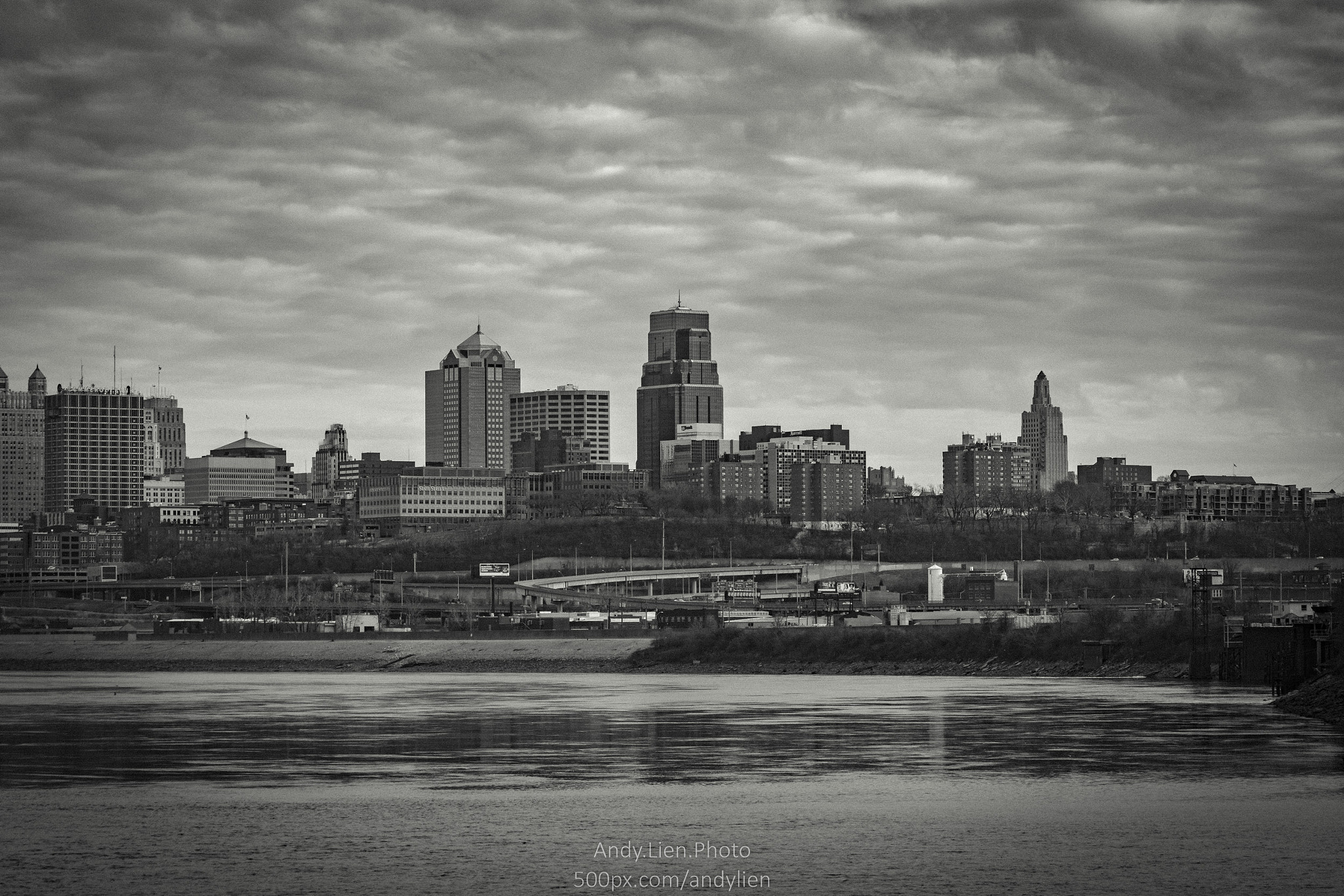 Minolta AF 70-210mm F4 Macro sample photo. Kansas city from kaw point photography