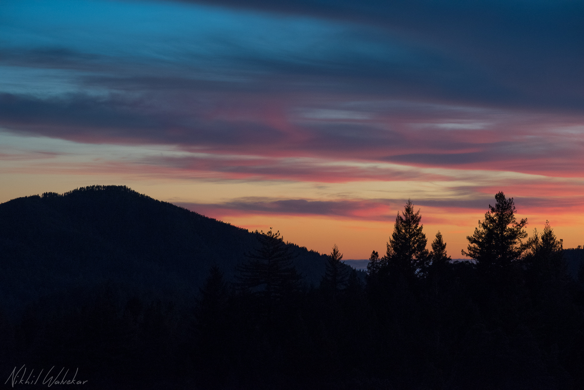 AF Zoom-Nikkor 80-200mm f/2.8 ED sample photo. Colorful evening photography