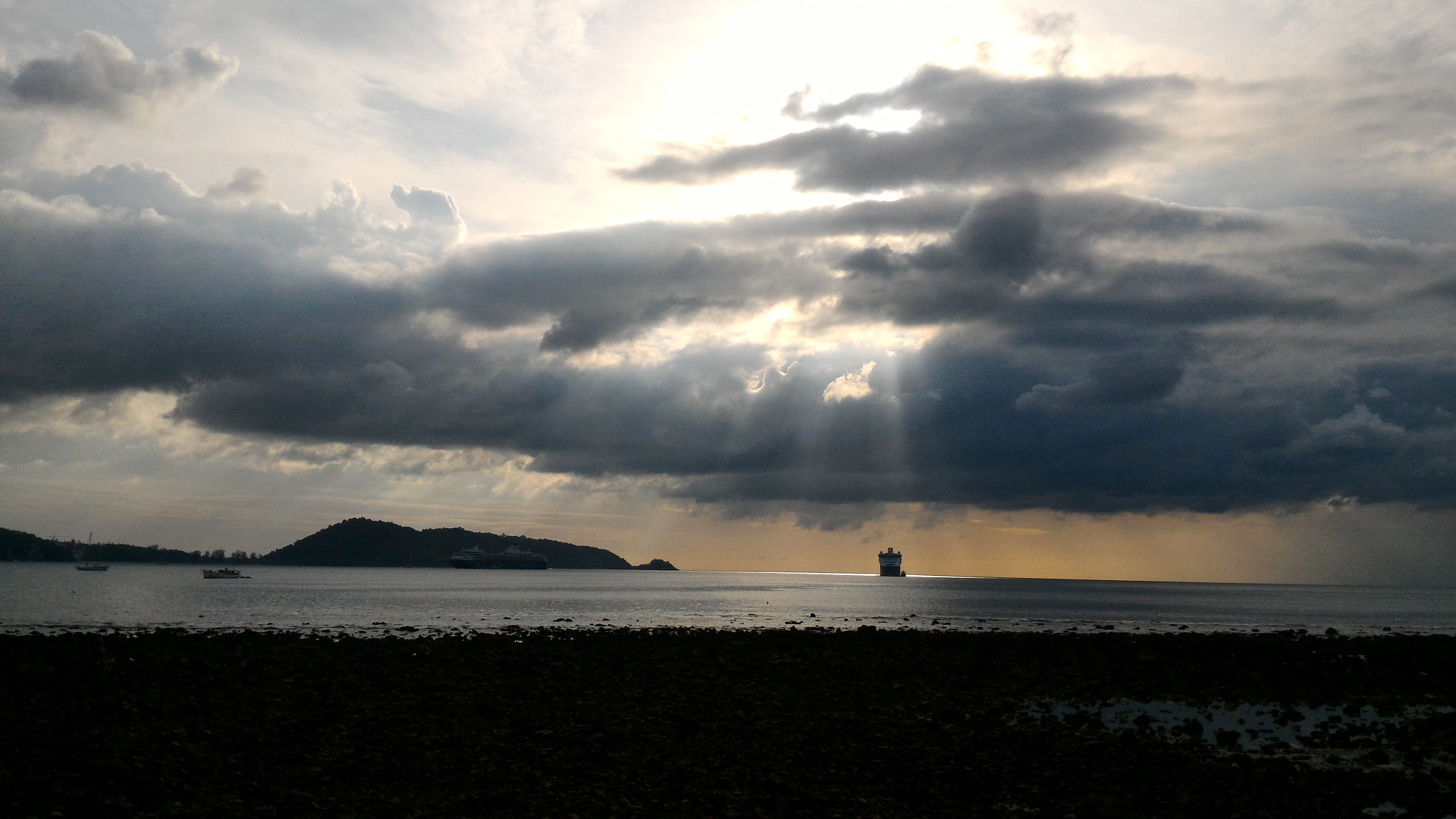 ASUS Z008D sample photo. Patong photography