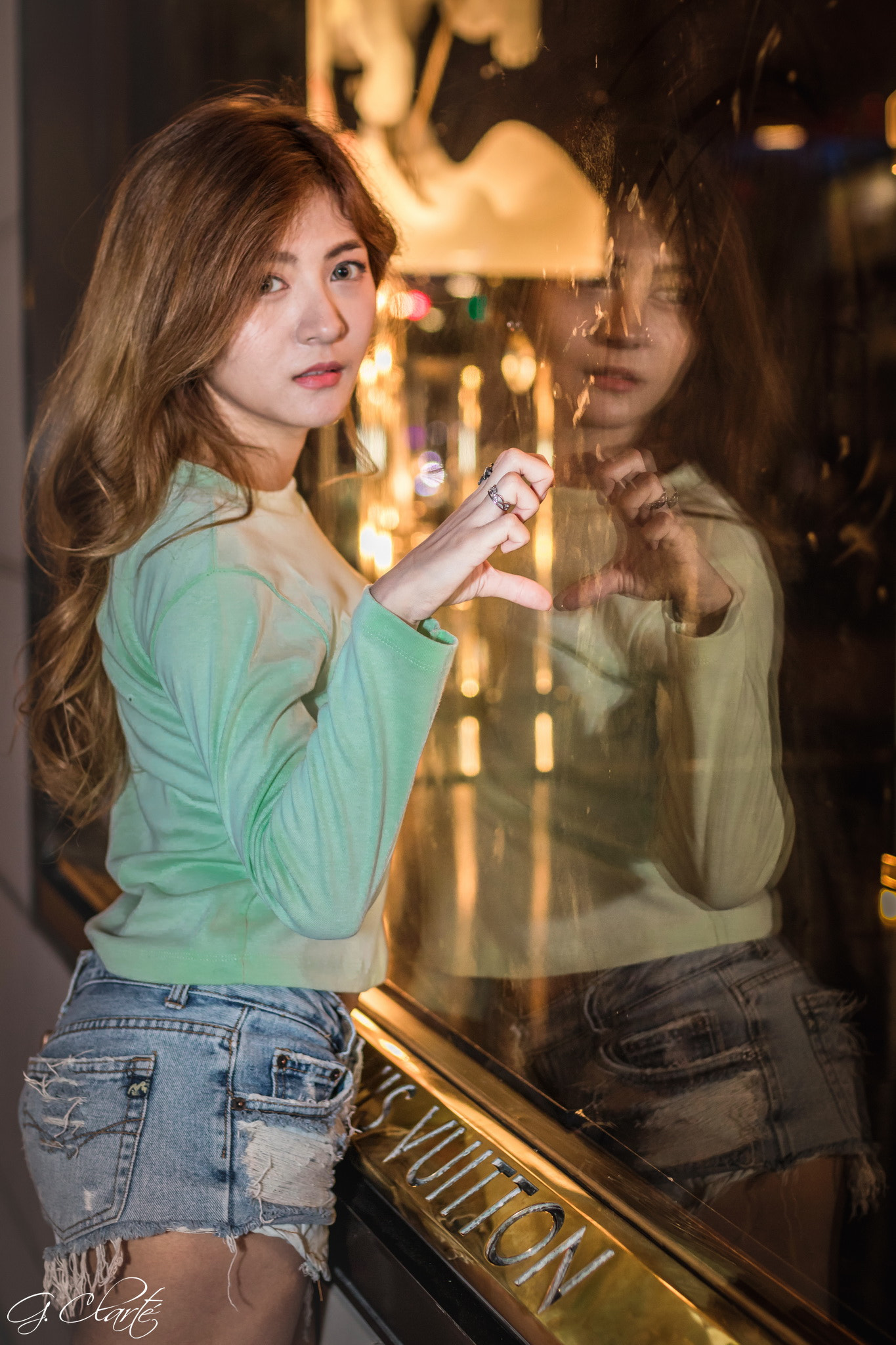 Canon EOS 80D + Sigma 35mm F1.4 DG HSM Art sample photo.  waiting love.. photography