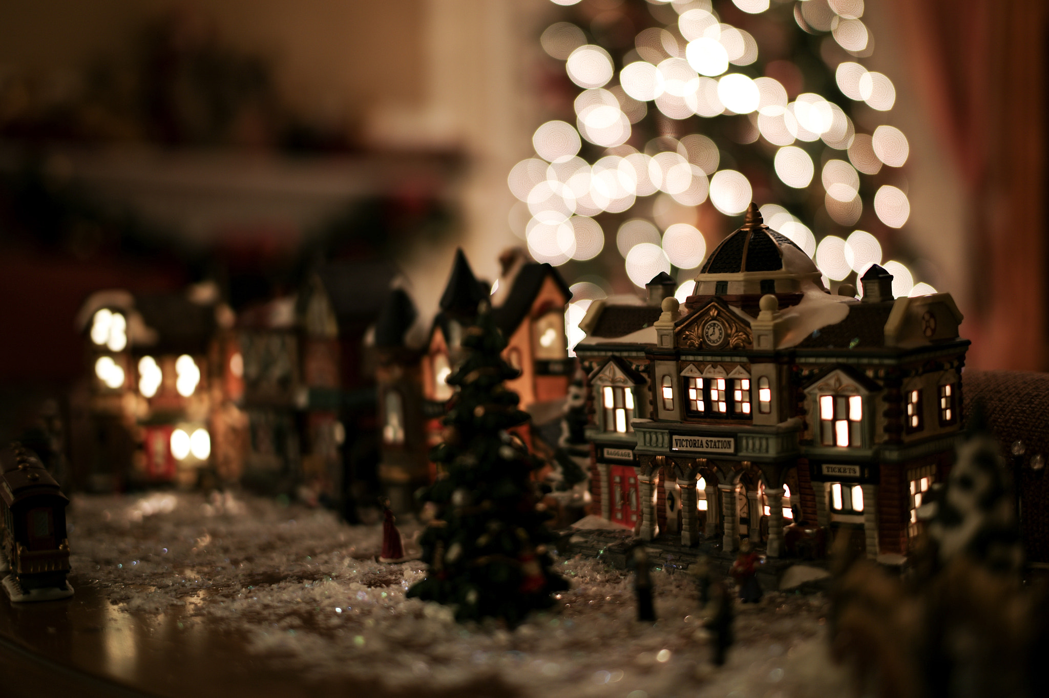 Leica M9 + Leica Summilux-M 50mm F1.4 ASPH sample photo. Little village photography