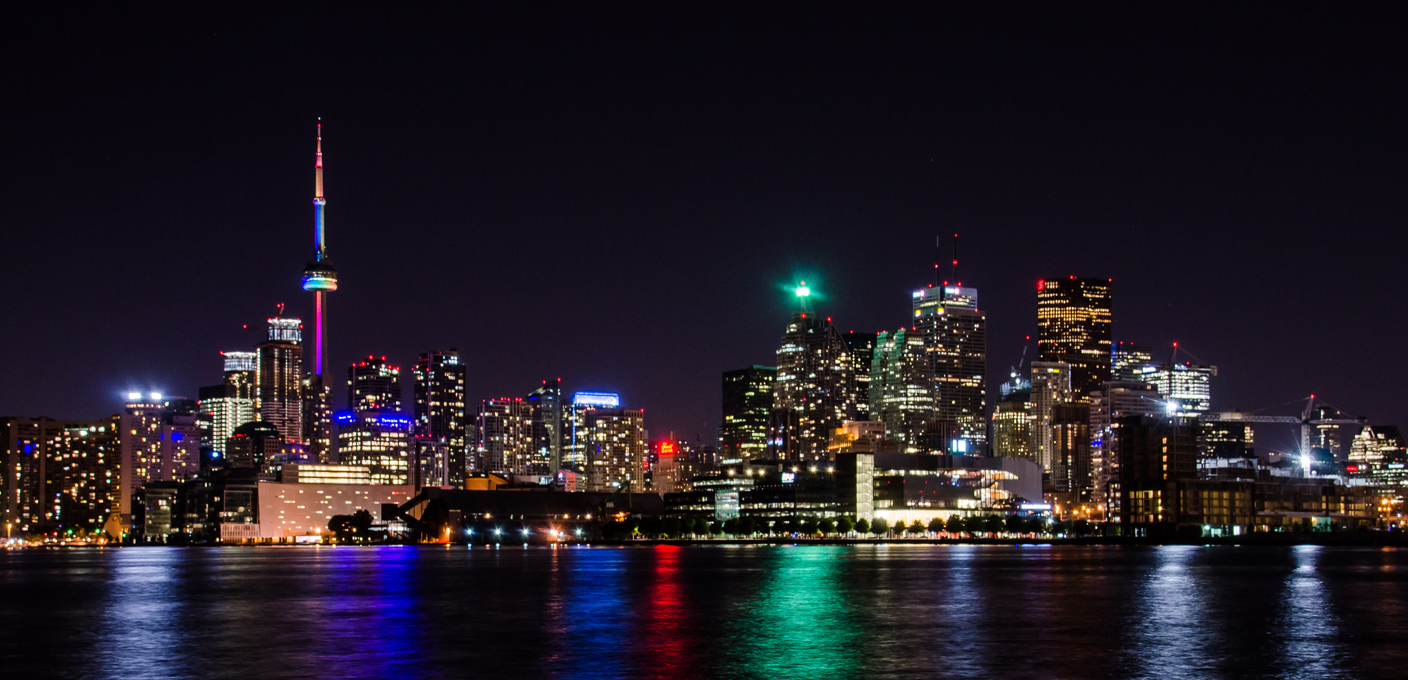 Sigma 18-250mm F3.5-6.3 DC Macro OS HSM sample photo. Toronto skyline photography