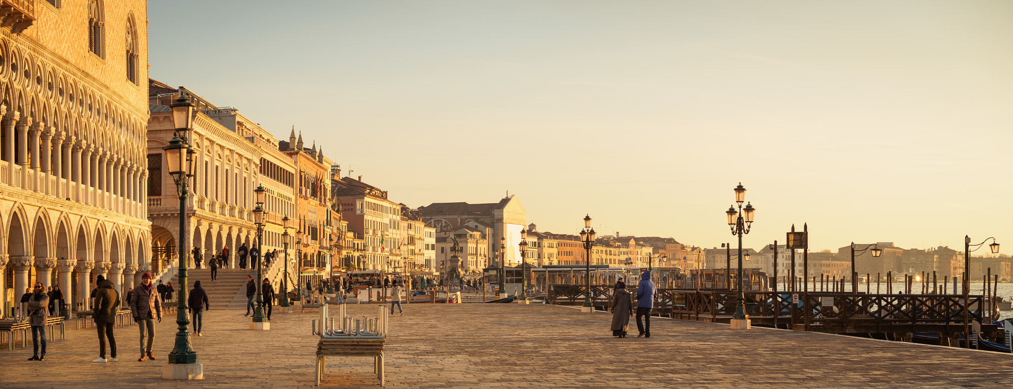 Olympus PEN-F + Panasonic Lumix G X Vario 35-100mm F2.8 OIS sample photo. Walking in venice photography