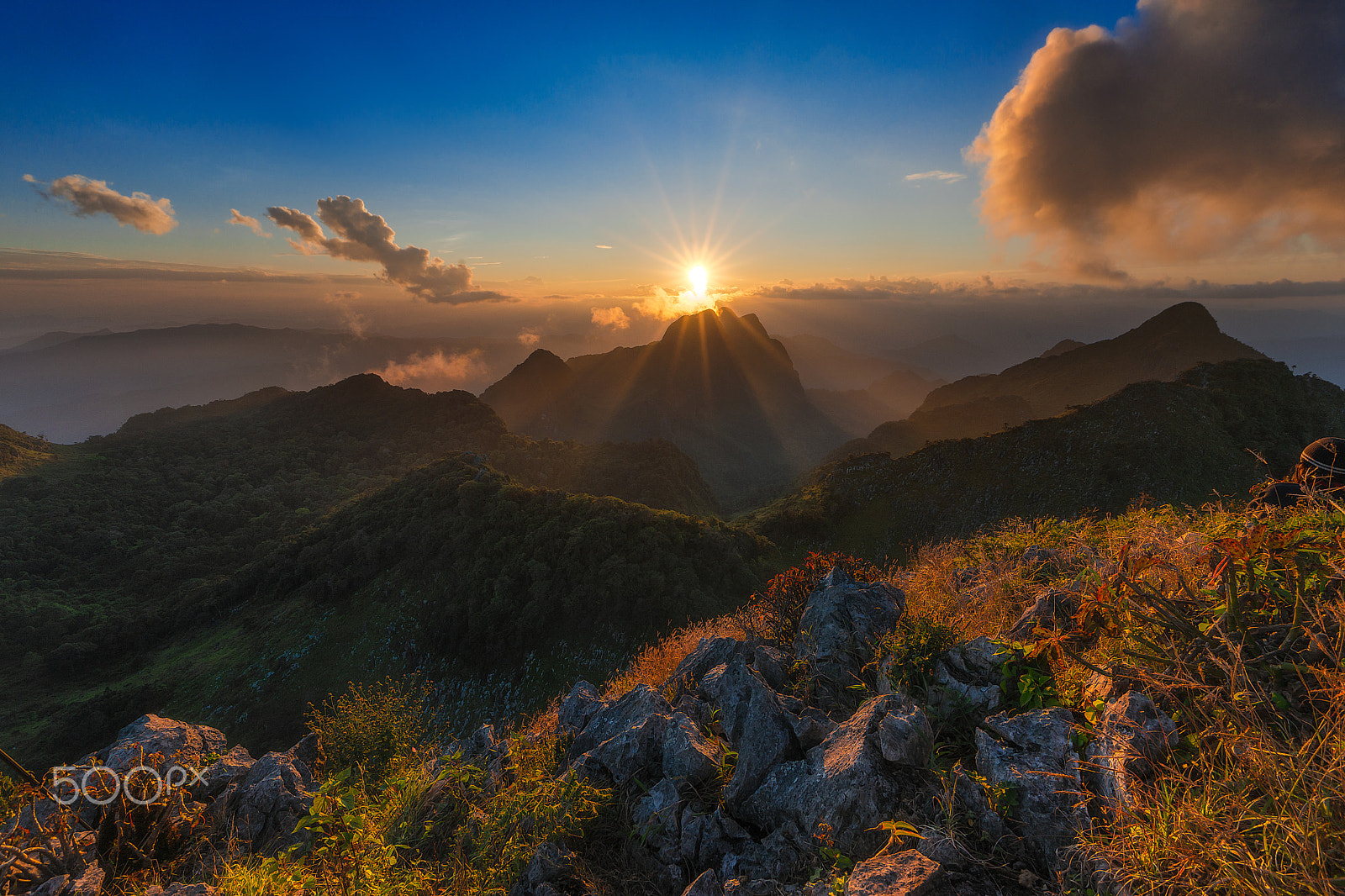 Sony a99 II + Sony Vario-Sonnar T* 16-35mm F2.8 ZA SSM sample photo. Sunset photography