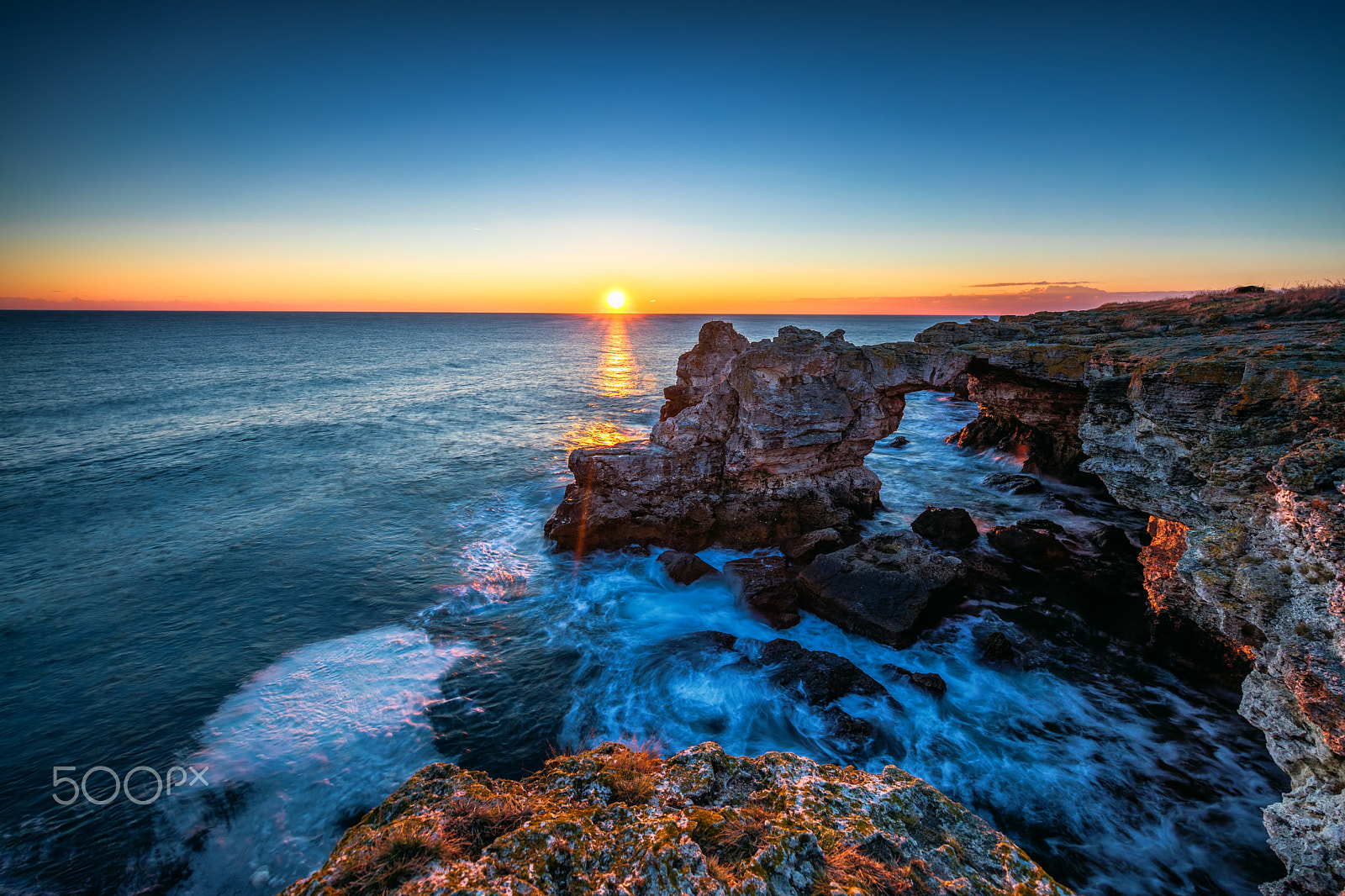 Canon EF 11-24mm F4L USM sample photo. The arch - rock formation near tyulenovo. long exposure shot photography