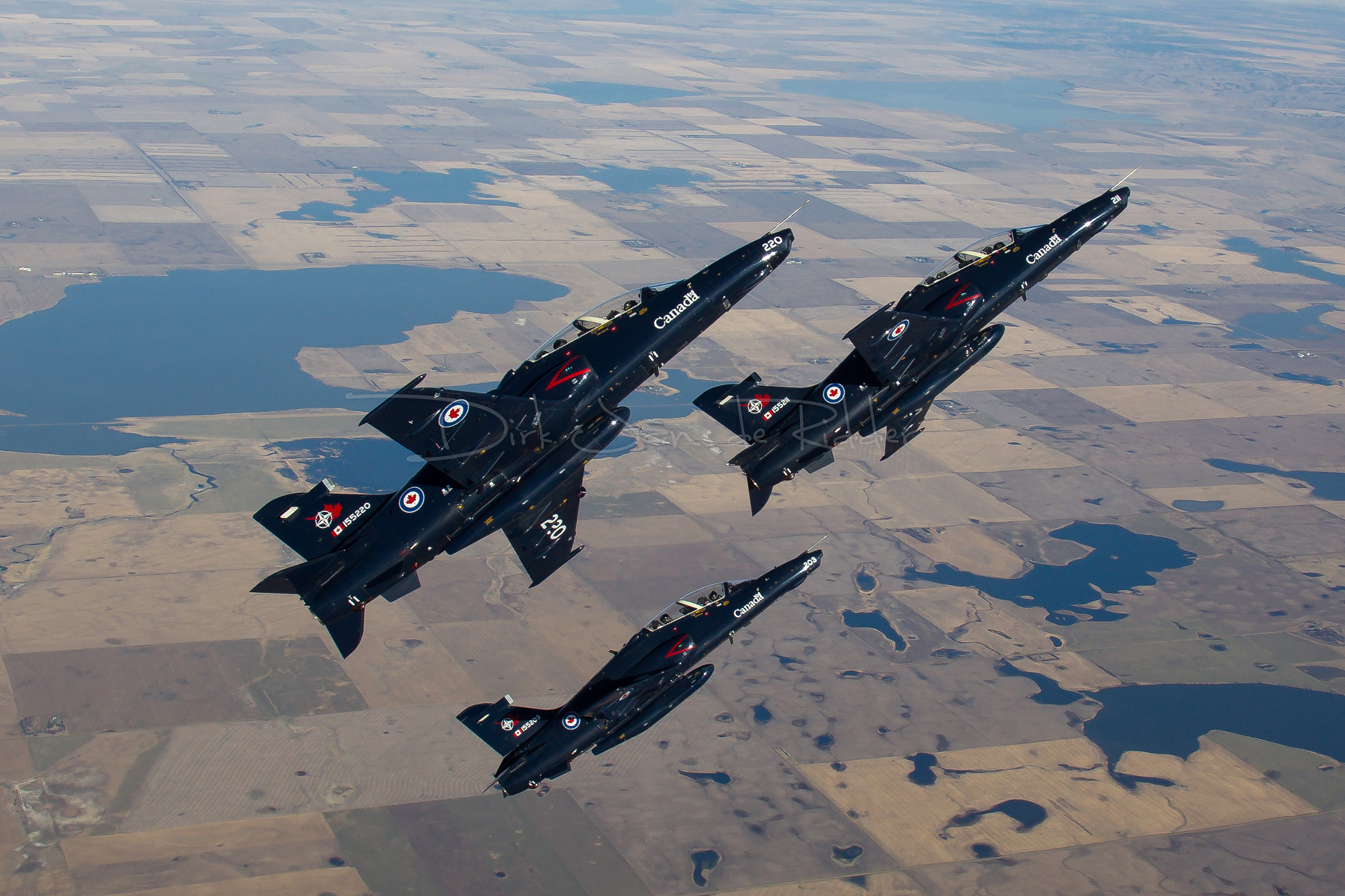 Canon EOS-1D Mark IV sample photo. Royal canadian air force ct-155 hawk 155211 155212 155220 photography