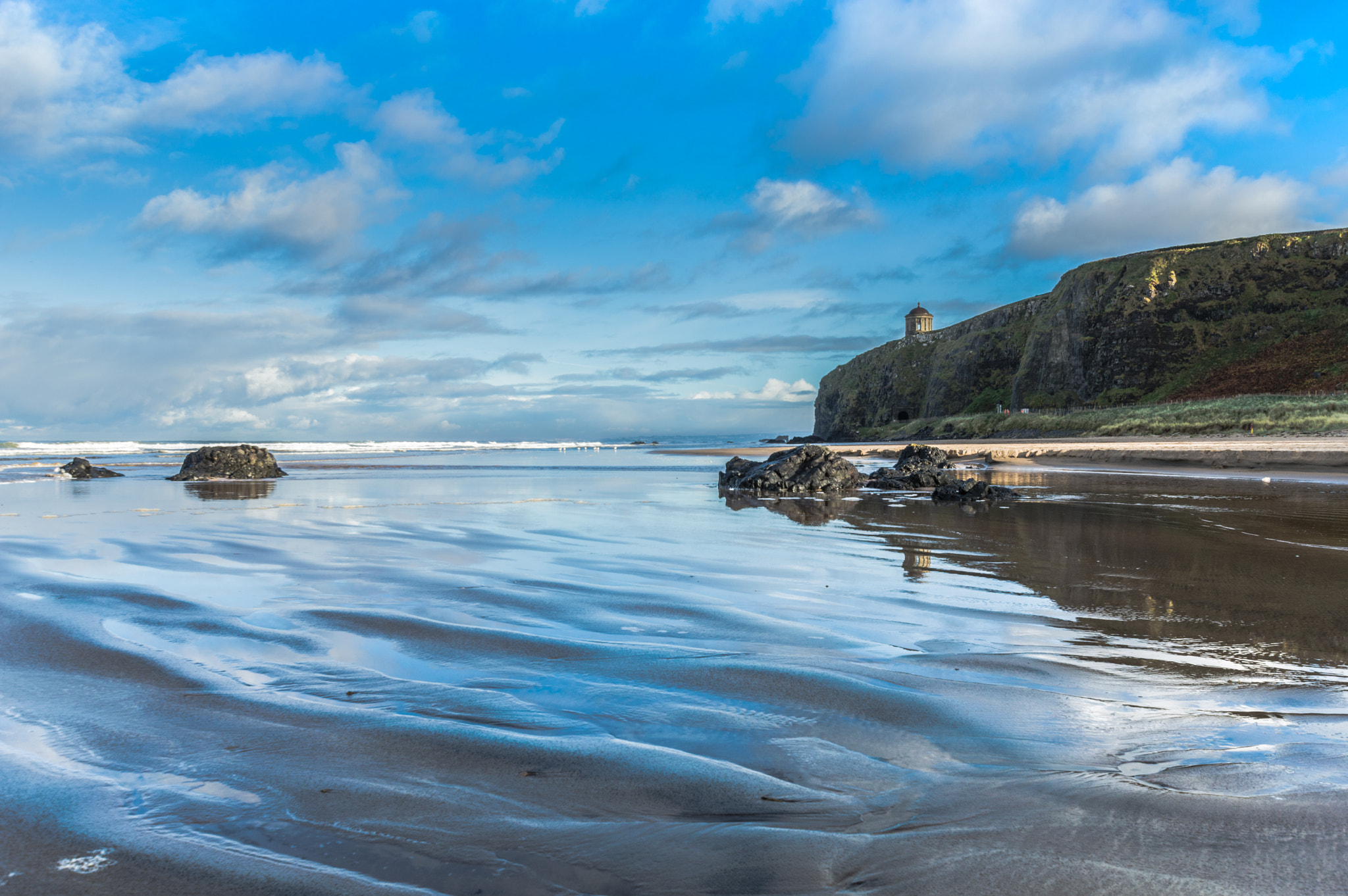 Sigma 10-20mm F3.5 EX DC HSM sample photo. Downhill beach photography