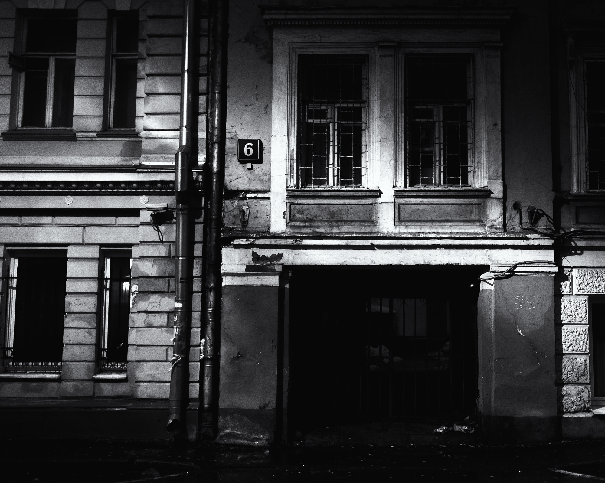 Nikon D750 + Tamron SP 35mm F1.8 Di VC USD sample photo. Old street photography
