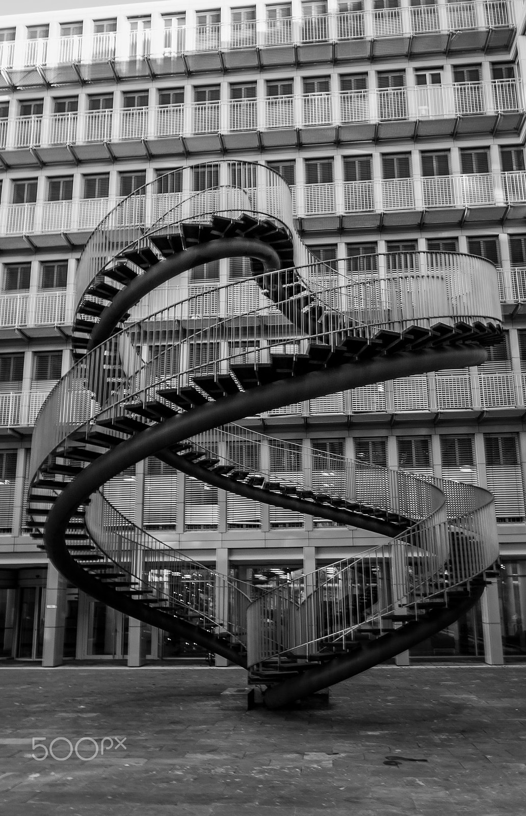Sigma 10-20mm F3.5 EX DC HSM sample photo. Twisted photography