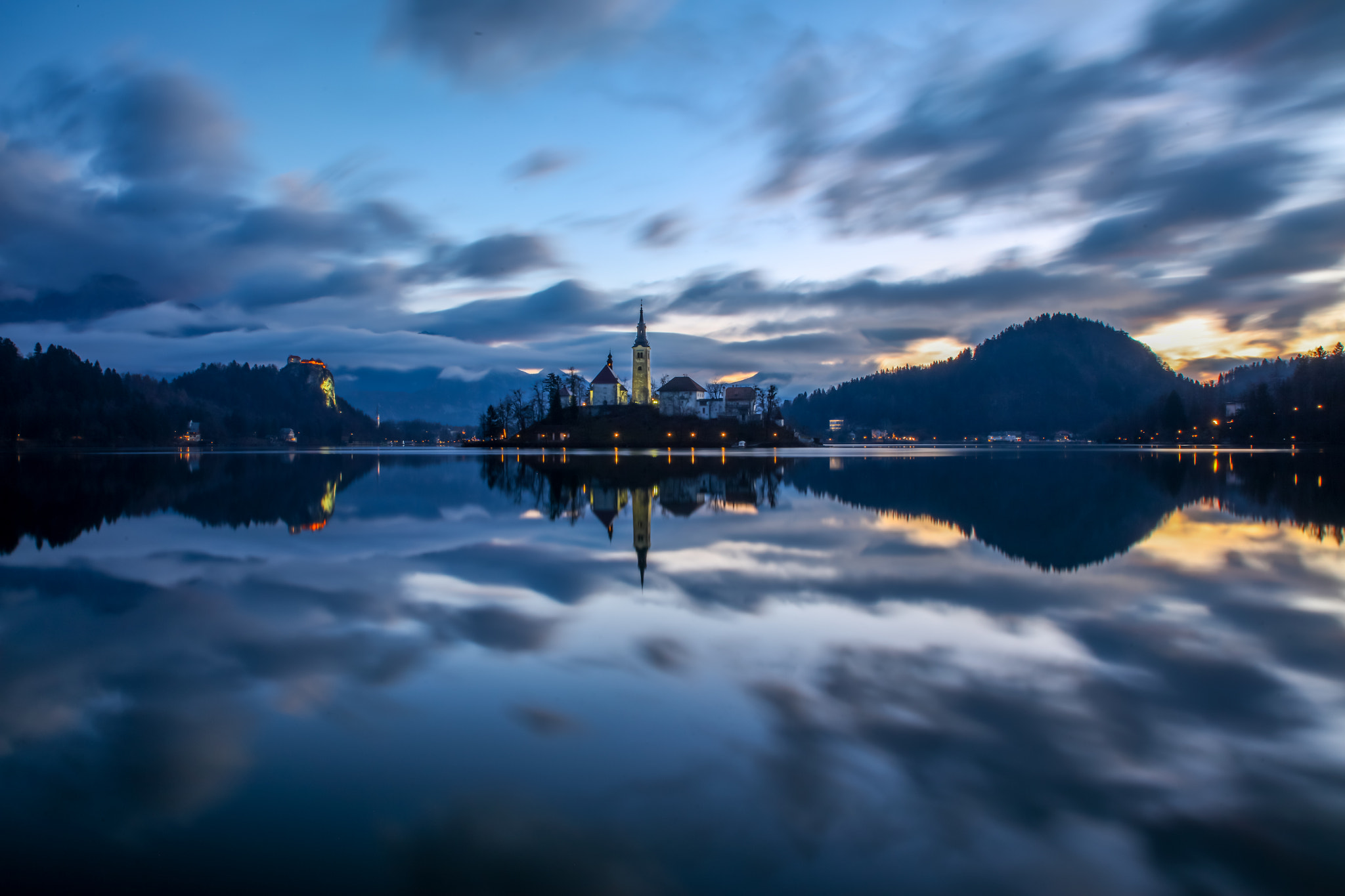 Canon EOS 5DS R + Sigma 24-70mm F2.8 EX DG Macro sample photo. Lake bled reflections photography