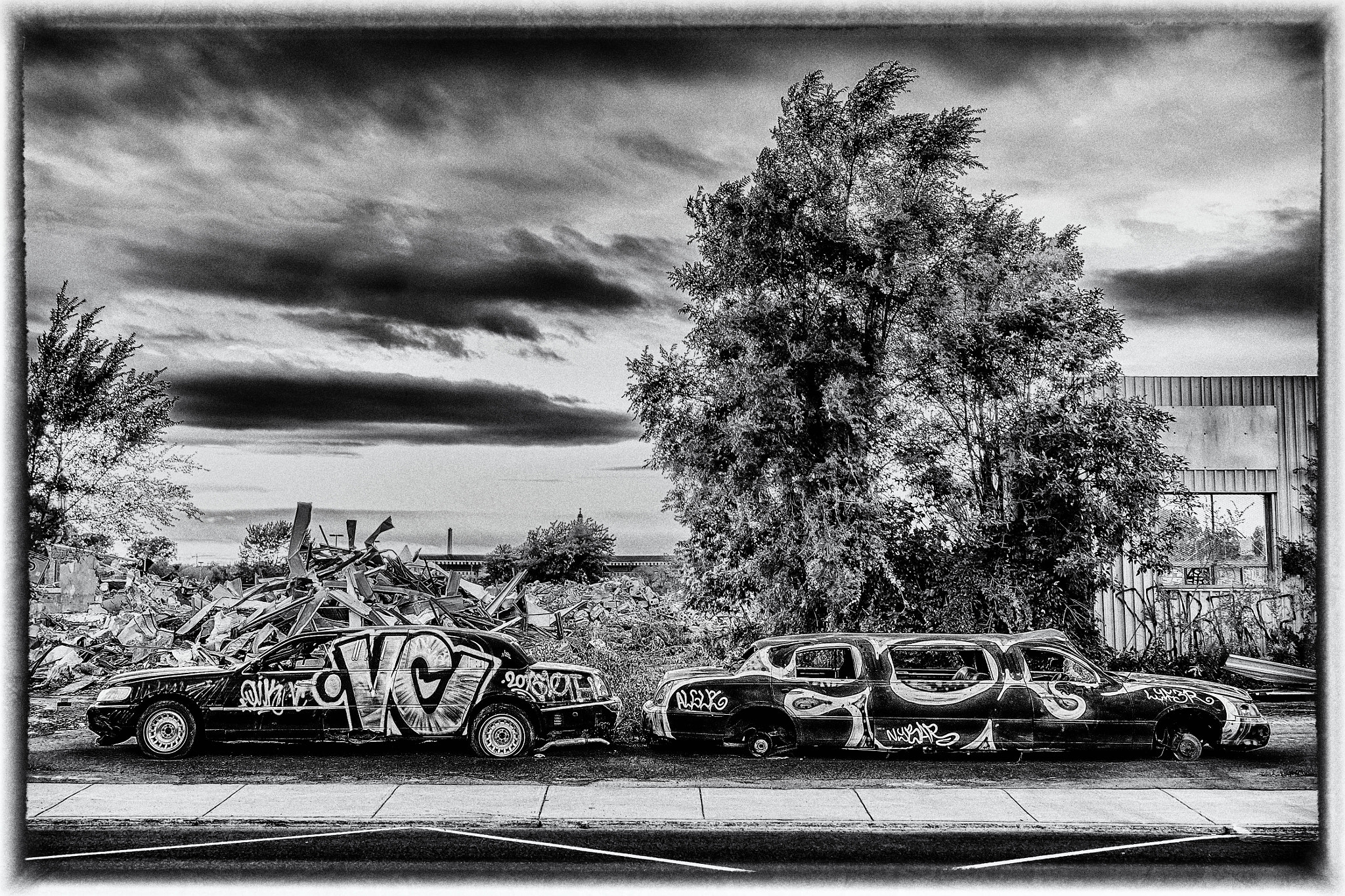 Panasonic Lumix DMC-GX8 + Olympus M.Zuiko Digital ED 12-40mm F2.8 Pro sample photo. Limos from hell photography