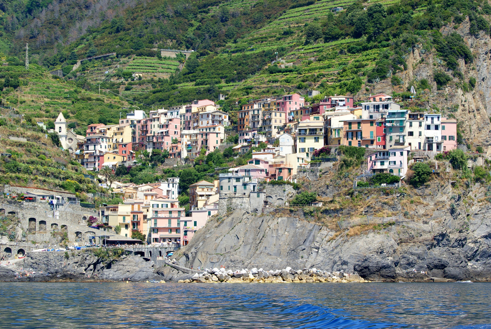 Sony Alpha DSLR-A300 + Sony 70-400mm F4-5.6 G SSM sample photo. Cinque terre, manorola photography