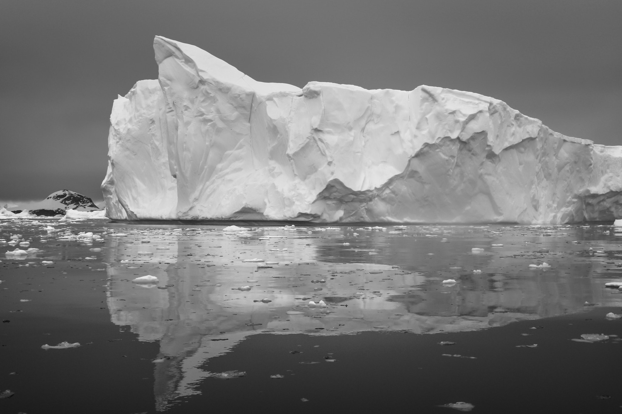 Canon EOS 1000D (EOS Digital Rebel XS / EOS Kiss F) sample photo. Antarctic-berg photography