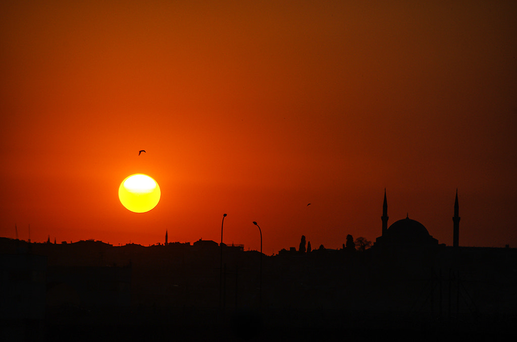 Pentax K200D + Pentax smc DA 50-200mm F4-5.6 ED sample photo. Sunset in istambul photography