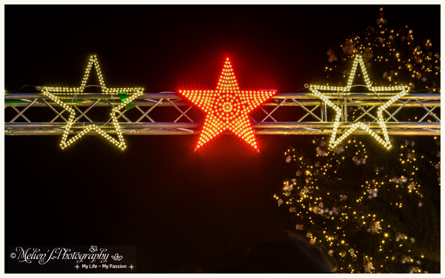 Sigma 18-250mm F3.5-6.3 DC OS HSM sample photo. Magic maastricht by night at christmas photography
