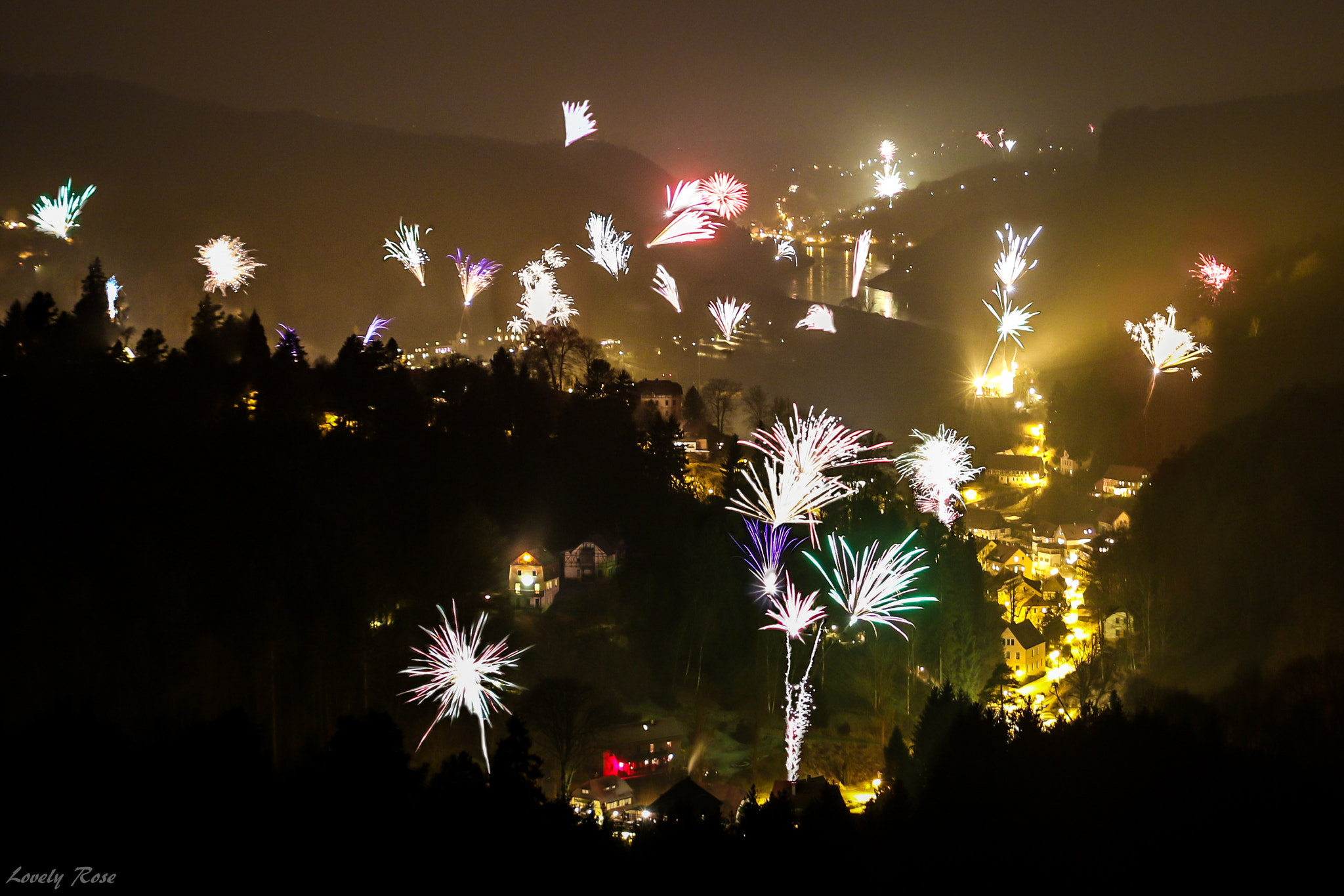 Canon EF 16-35mm F2.8L II USM sample photo. Happy new year! photography