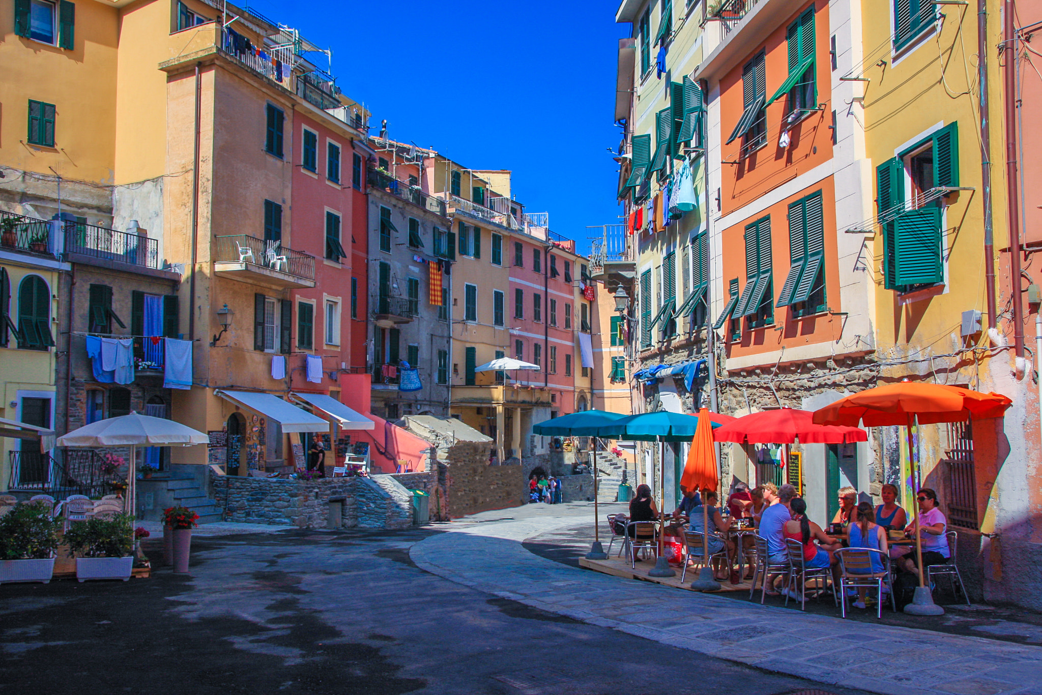 Sigma 18-250mm F3.5-6.3 DC OS HSM sample photo. Vernazza, italy photography
