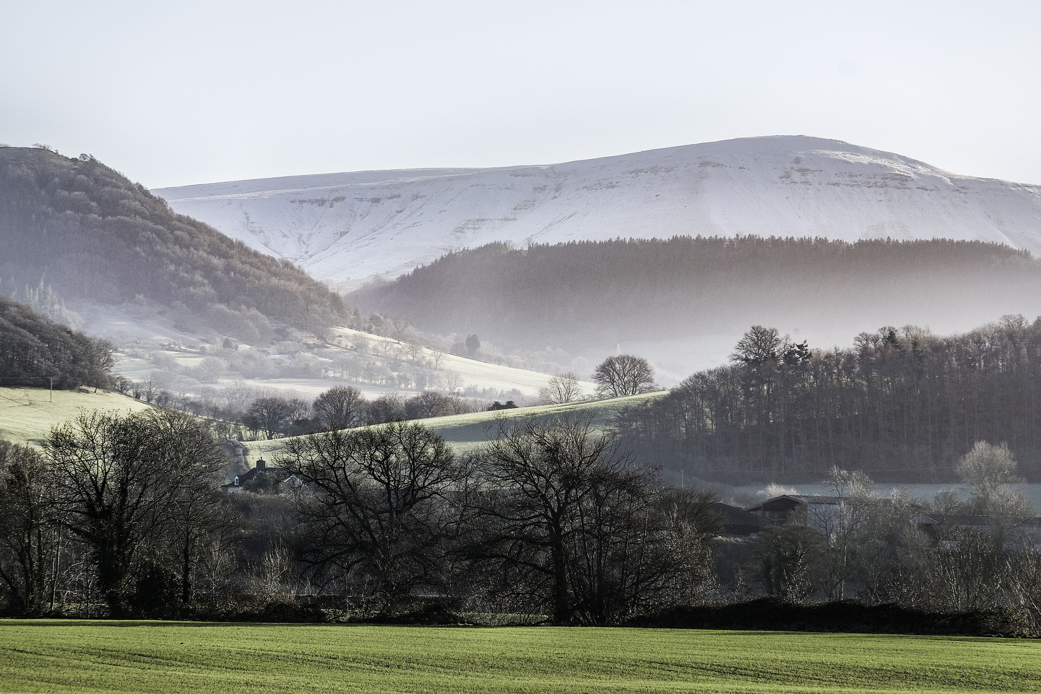 Fujifilm X-T10 + Fujifilm XF 18-135mm F3.5-5.6 R LM OIS WR sample photo. Hay bluff from glasbury.. photography