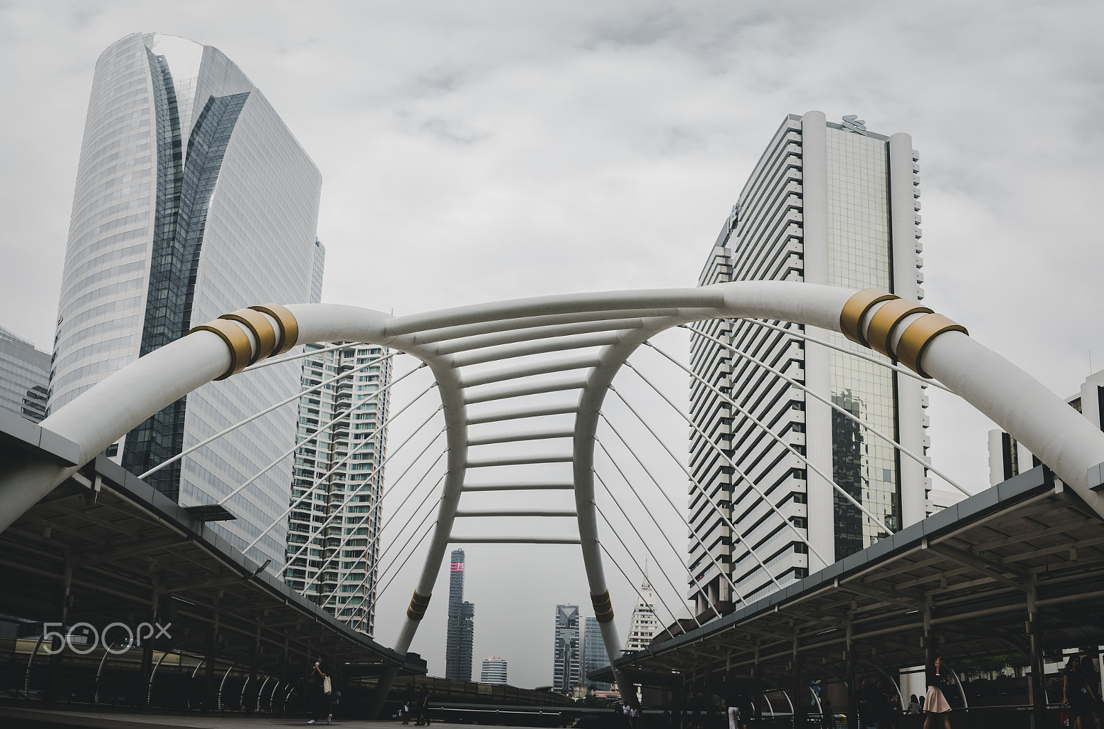 Nikon D750 + Nikon AF Nikkor 20mm F2.8D sample photo. Bangkok mrt bridge photography