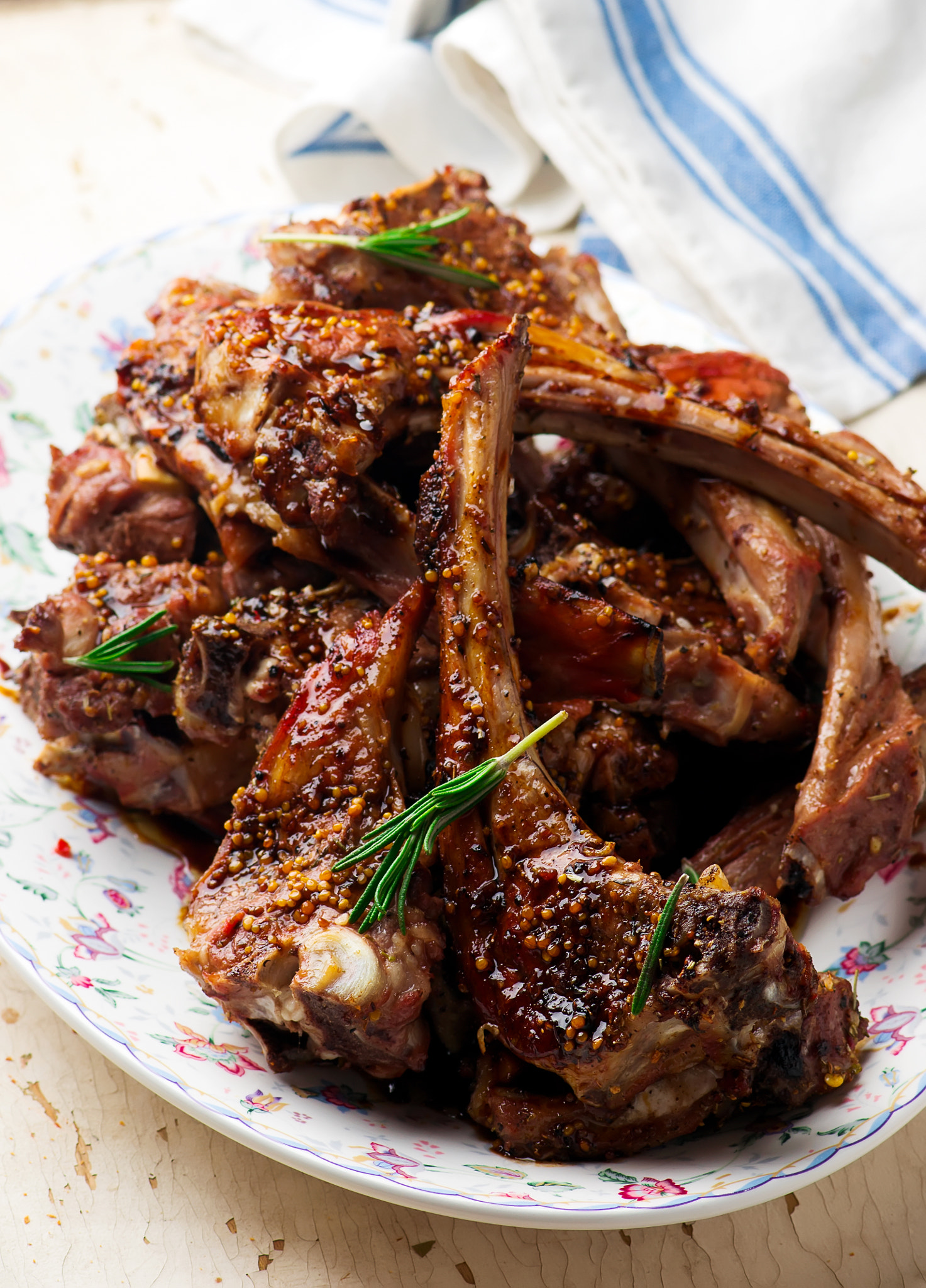 Nikon AF-S Micro-Nikkor 105mm F2.8G IF-ED VR sample photo. Lamb chops grills. holiday table photography