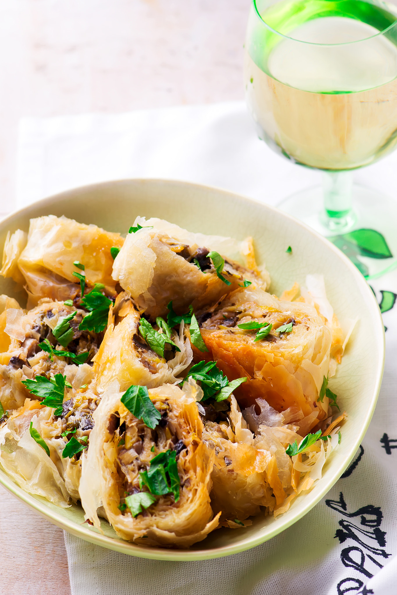 Nikon AF-S Micro-Nikkor 105mm F2.8G IF-ED VR sample photo. Mushroom and leek strudel photography