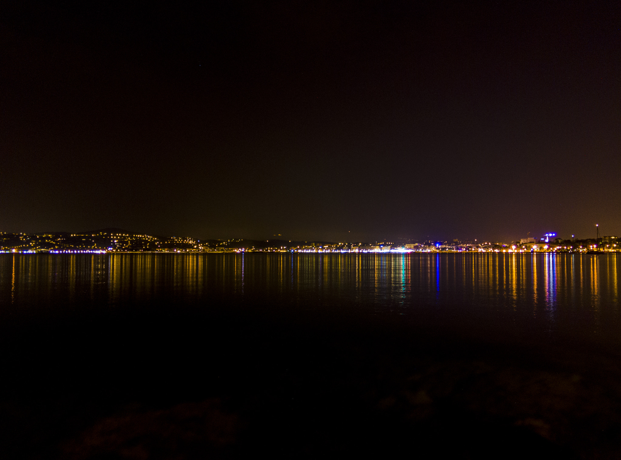 OnePlus One A0001 sample photo. Cannes by night photography