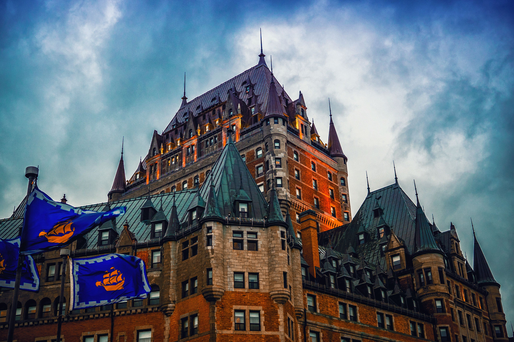 Sony a7 + Sigma 30mm F2.8 EX DN sample photo. Chateau frontenac photography