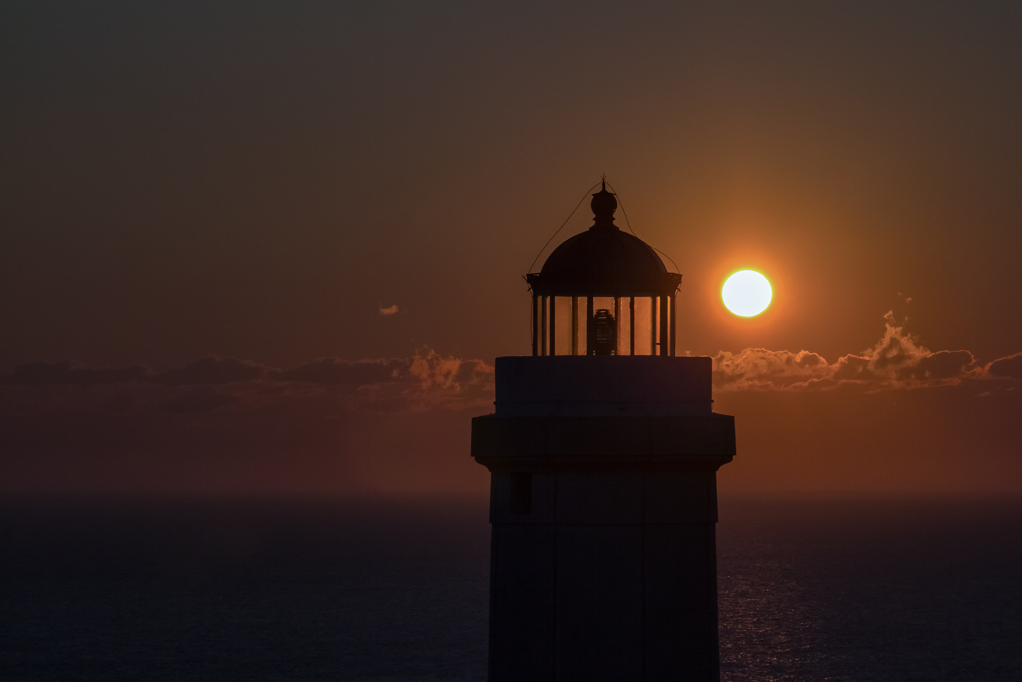 Canon EOS 60D sample photo. Il faro e l'alba... photography