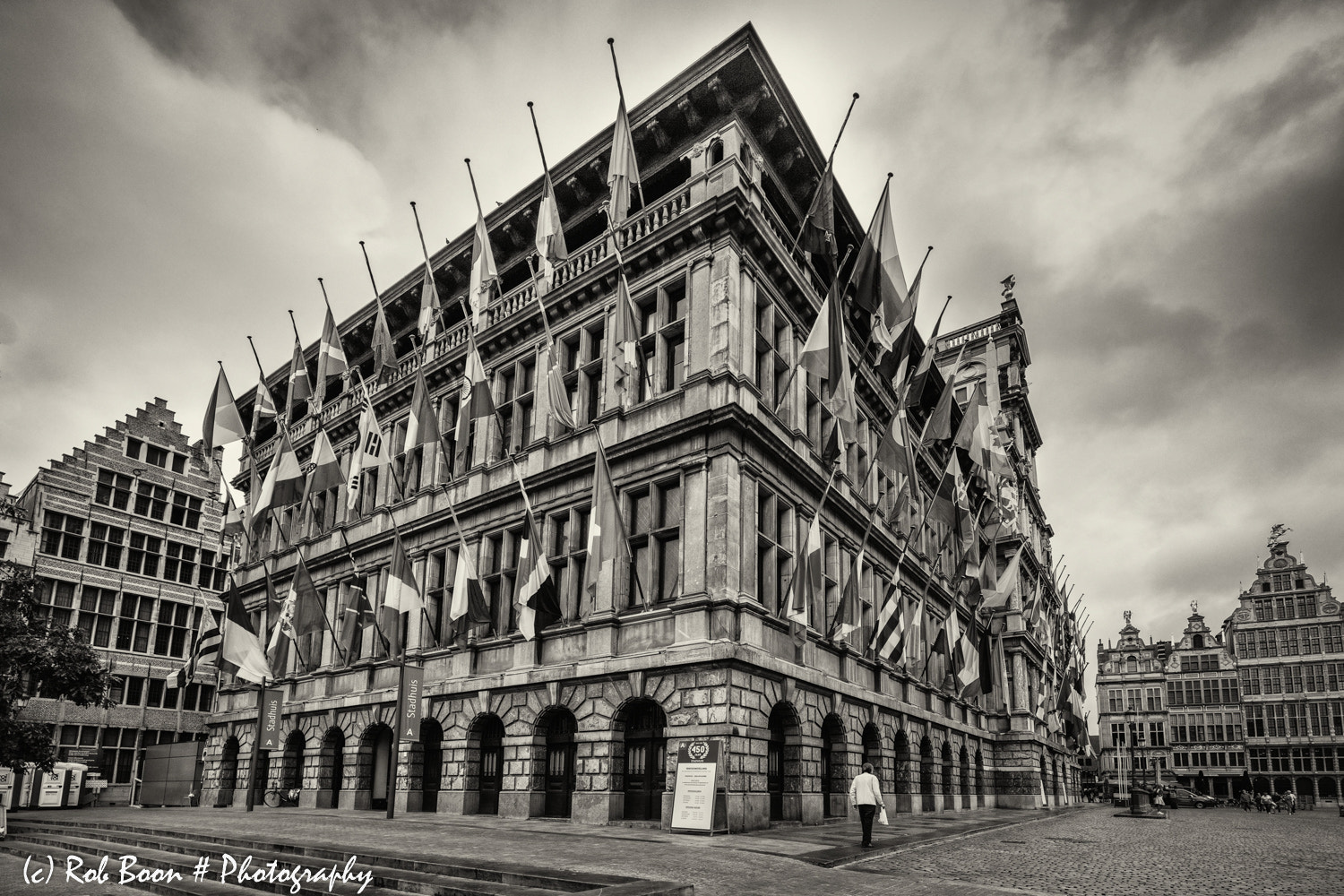 Canon EF 16-35mm F4L IS USM sample photo. Town hall, antwerpen 2 photography