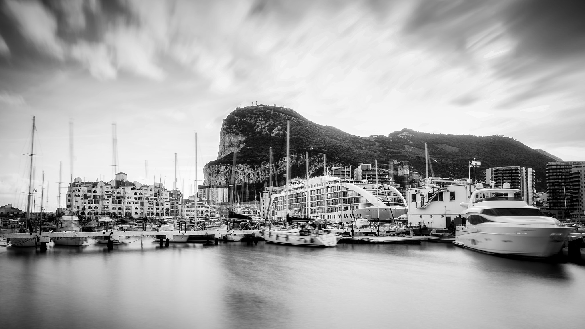 Nikon AF-S Nikkor 16-35mm F4G ED VR sample photo. The rock photography