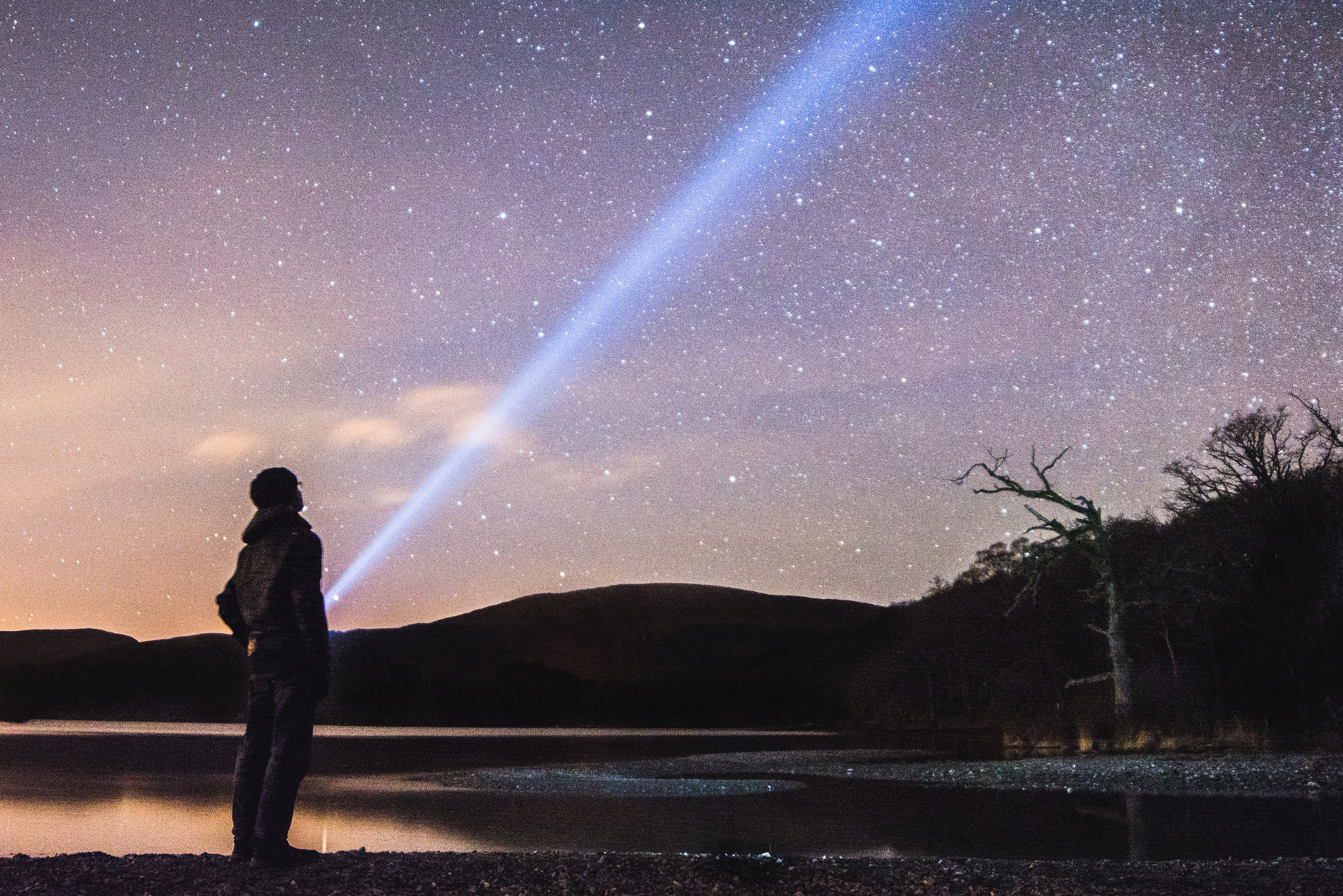 Samyang 14mm F2.8 ED AS IF UMC sample photo. Staring into space photography