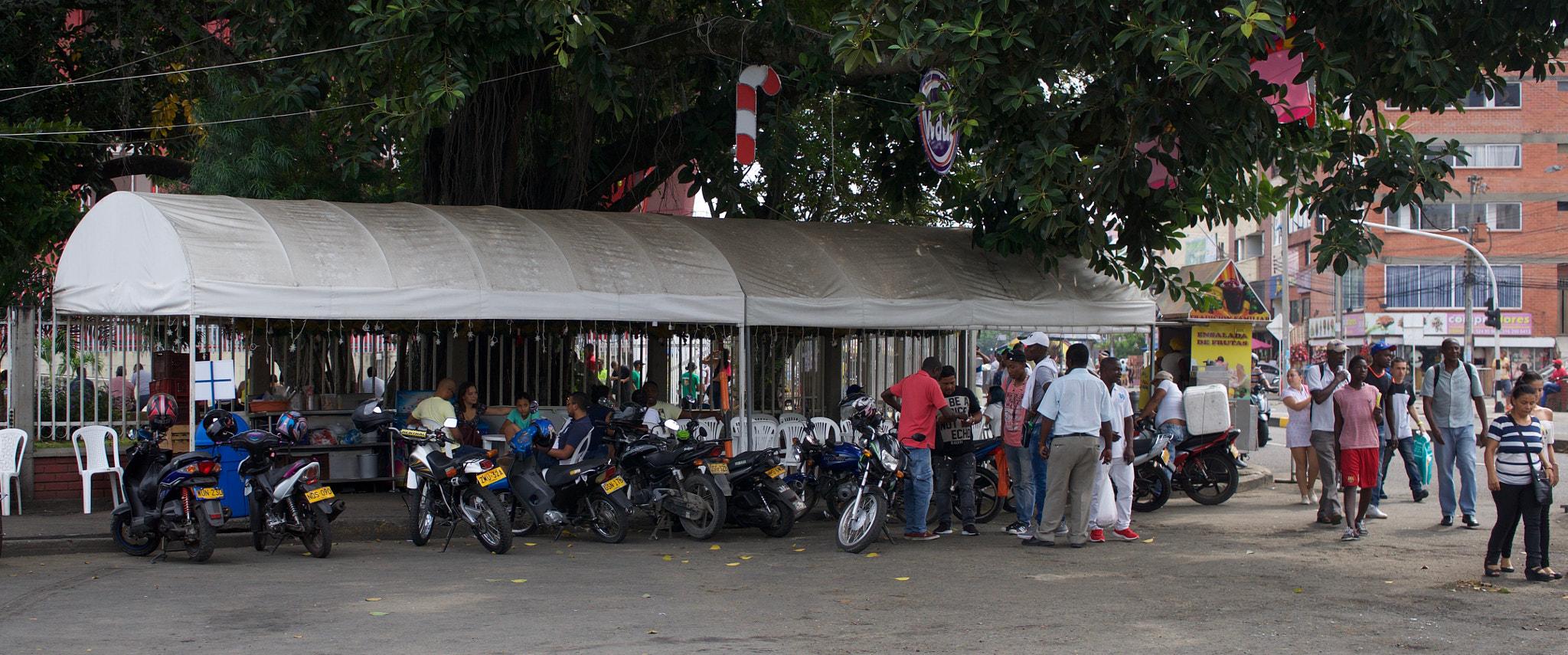 Sony Alpha NEX-6 + Sigma 30mm F2.8 EX DN sample photo. Motorcycle parking photography