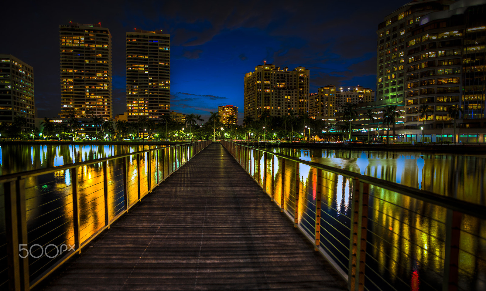 Canon EF 17-35mm f/2.8L + 1.4x sample photo. West palm at night photography