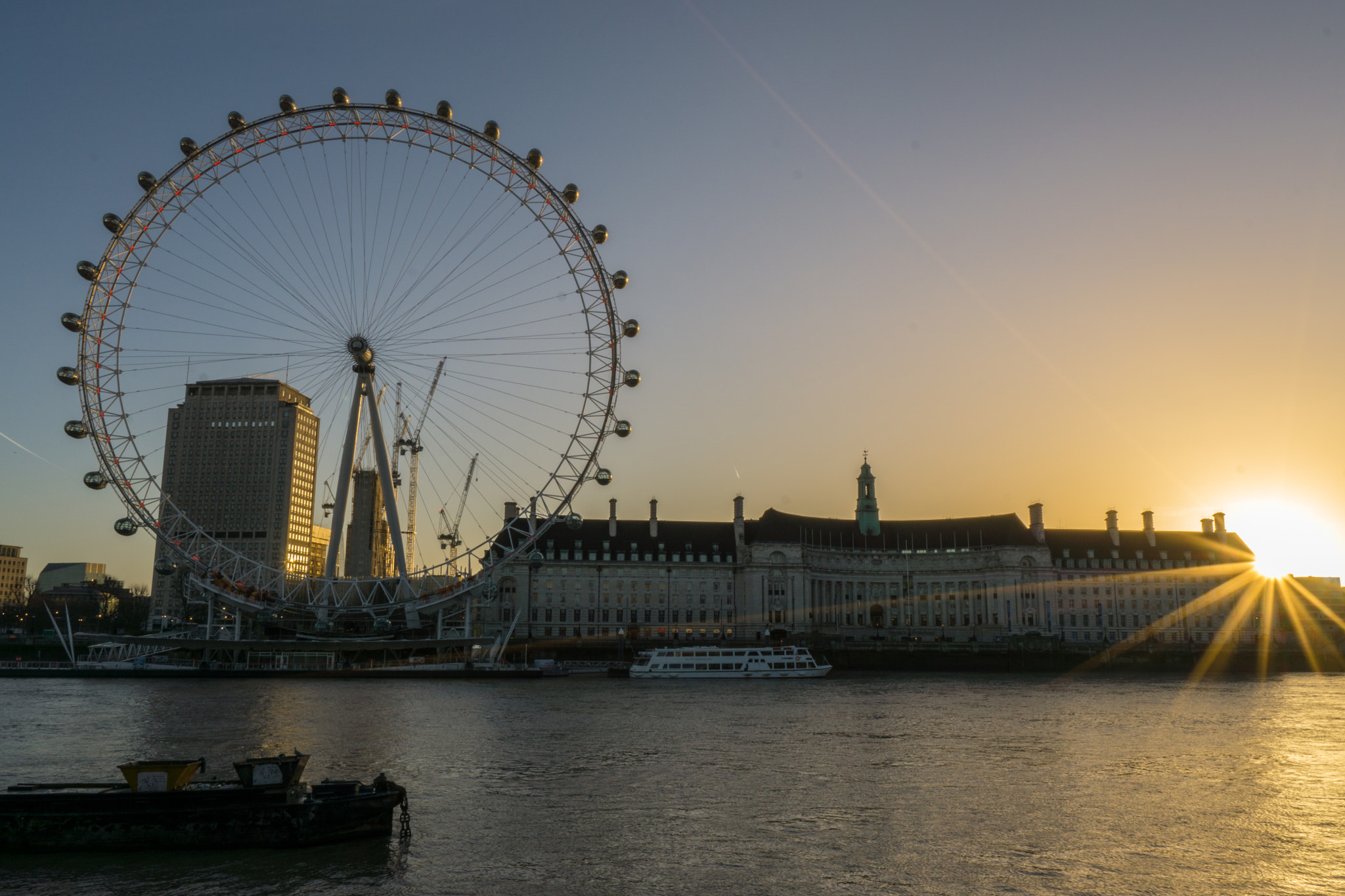 Sony a6000 + Sony Vario-Tessar T* FE 16-35mm F4 ZA OSS sample photo. First light photography