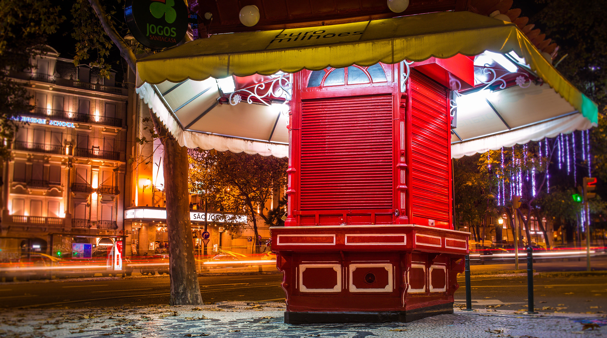 Canon EF-S 24mm F2.8 STM sample photo. Light lisboa photography
