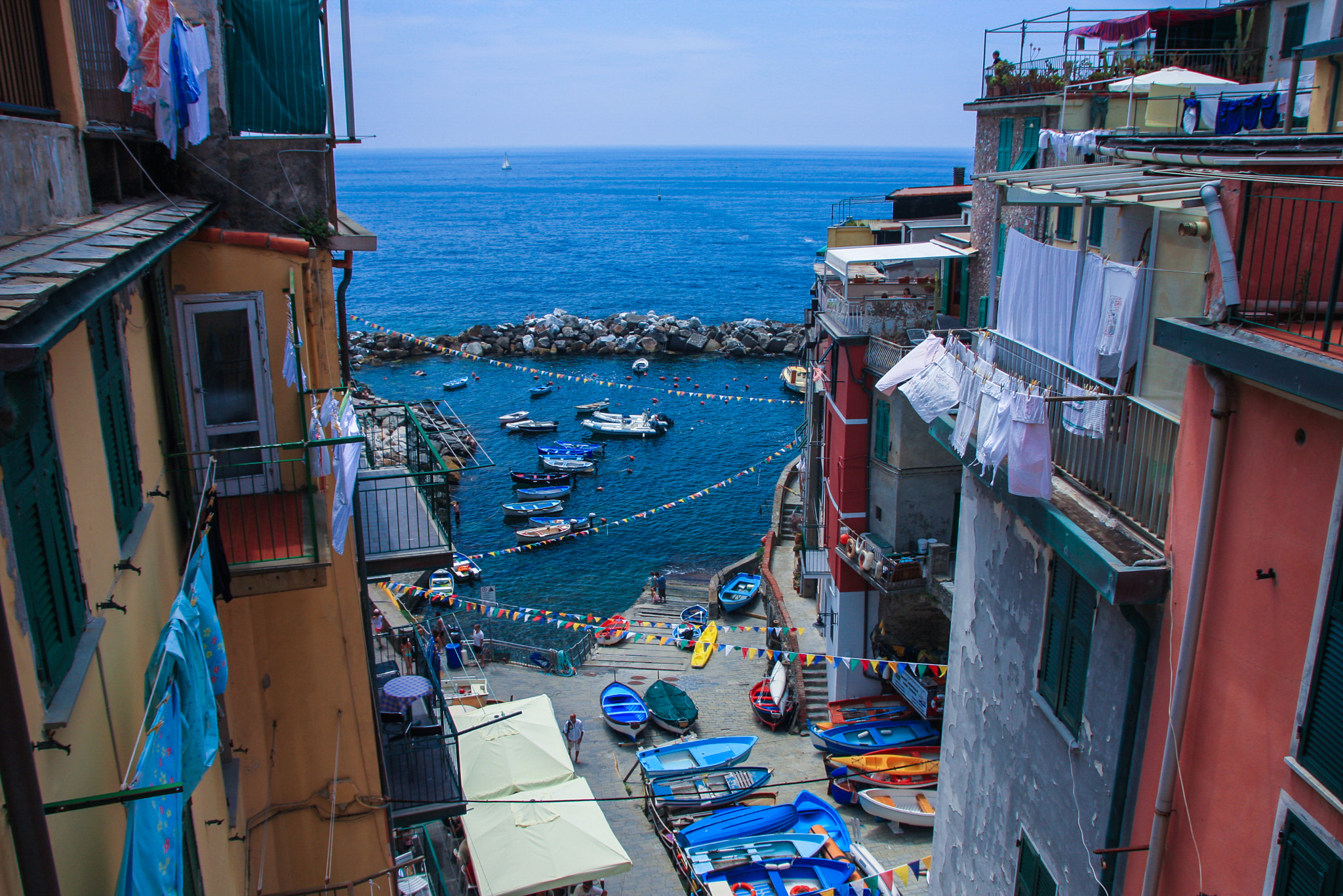 Sigma 18-250mm F3.5-6.3 DC OS HSM sample photo. Riomaggiore, italy photography