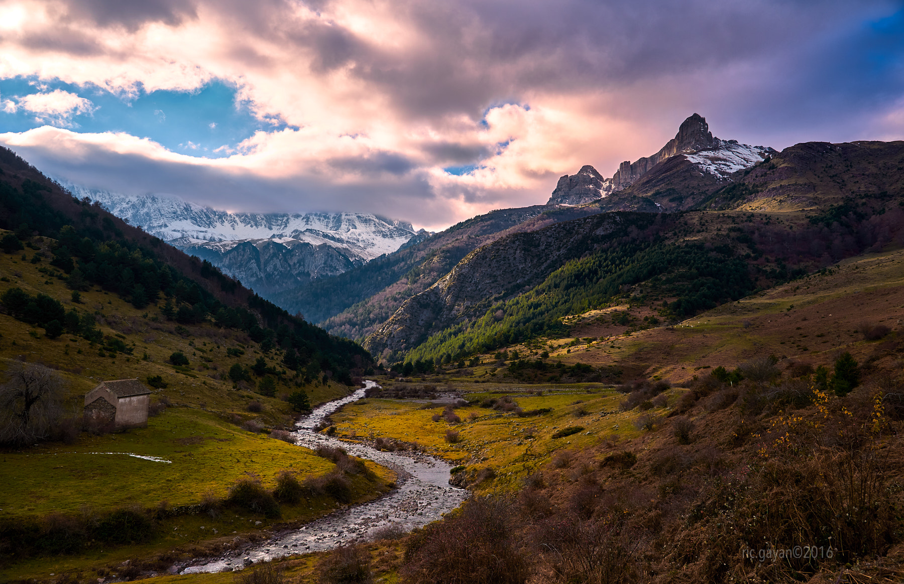Nikon AF-S Nikkor 24-120mm F4G ED VR sample photo. Valle hecho oza photography