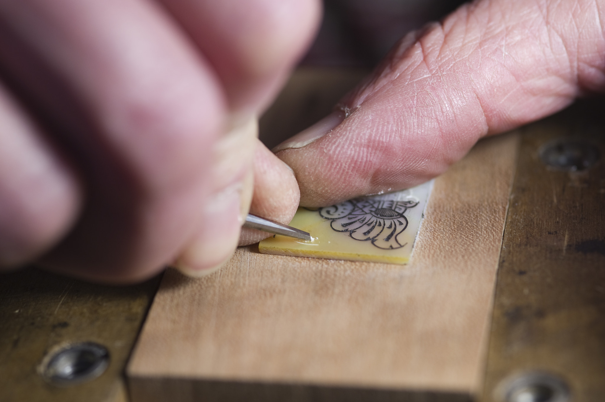 Nikon D3S sample photo. Engraving - close up hands photography