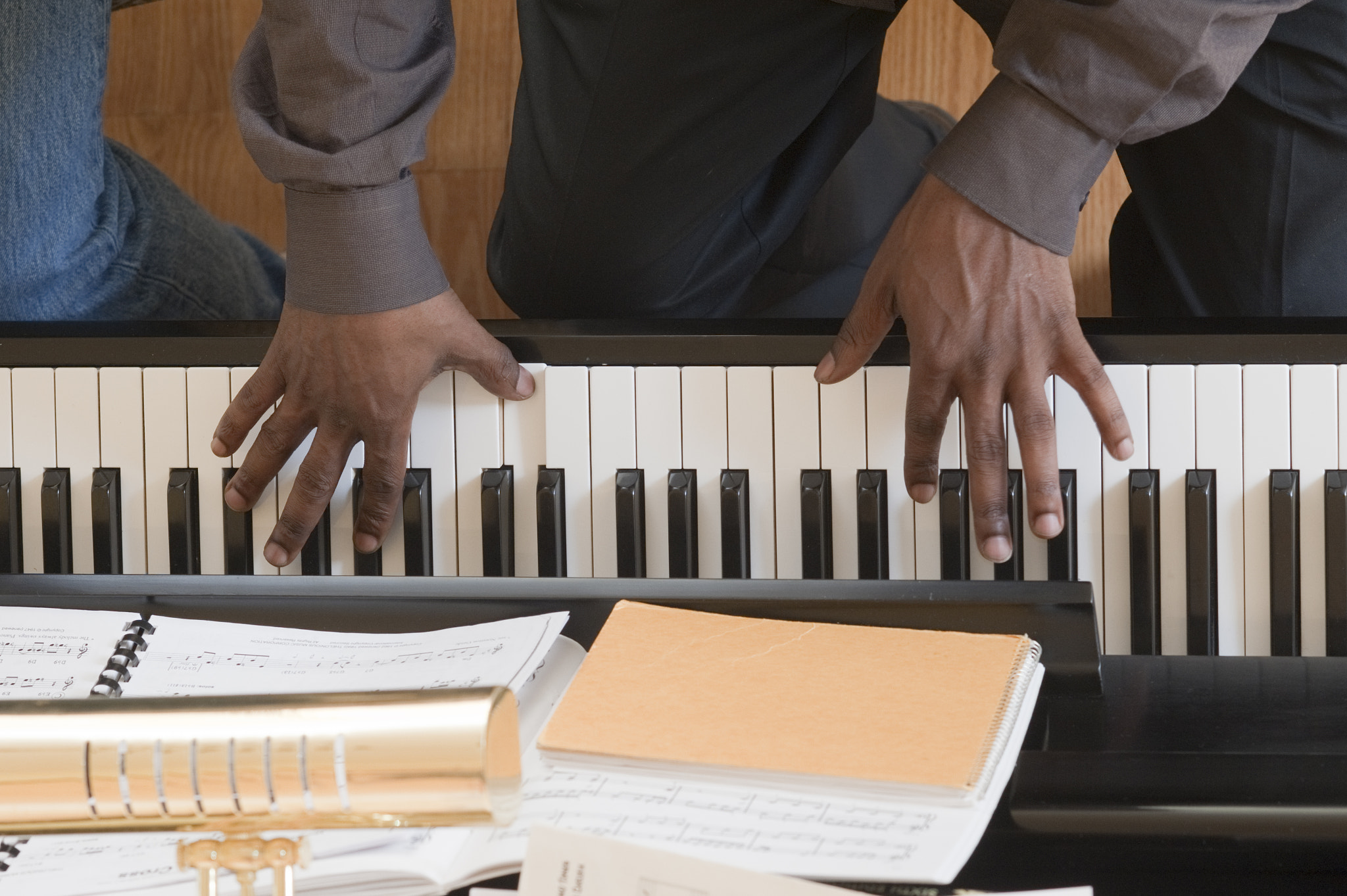 Nikon D700 + AF DC-Nikkor 135mm f/2 sample photo. Piano playing photography