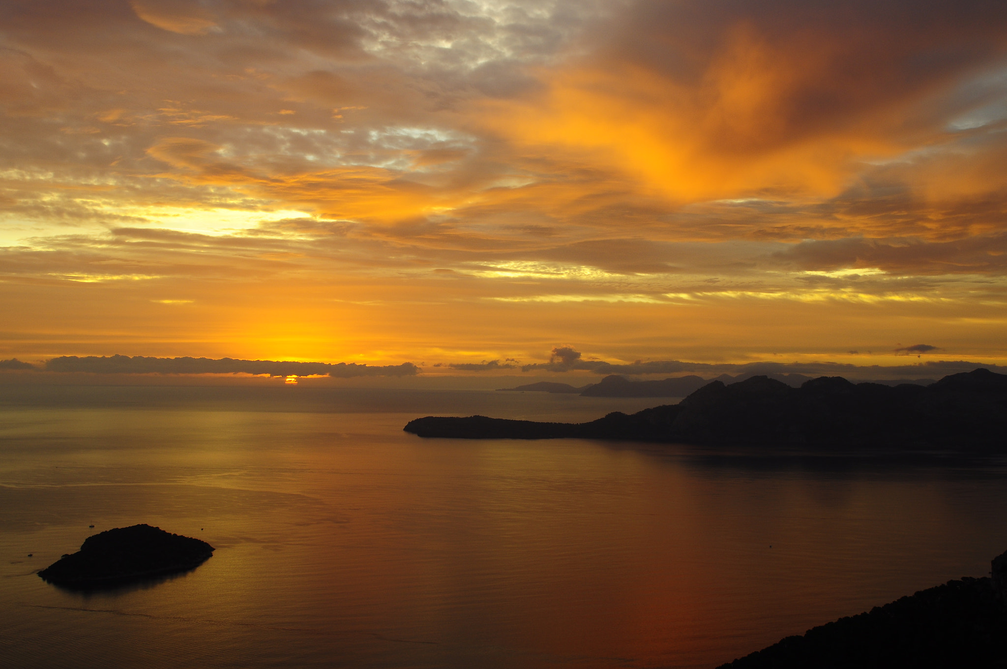 Nikon D5000 sample photo. Amanece en formentor photography