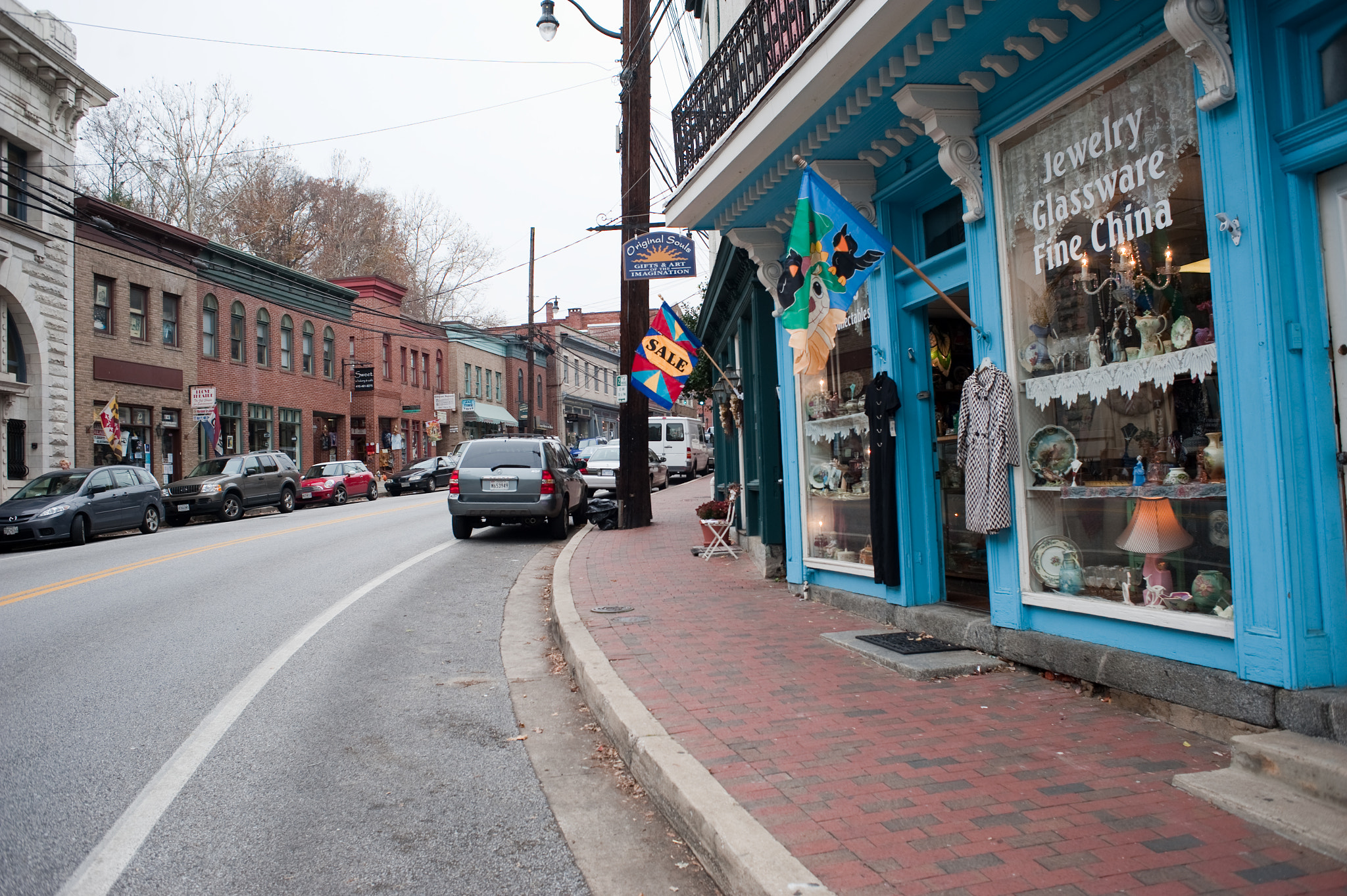 Nikon D700 + AF Nikkor 28mm f/2.8 sample photo. Shop in ellicot city, maryland's historic district photography