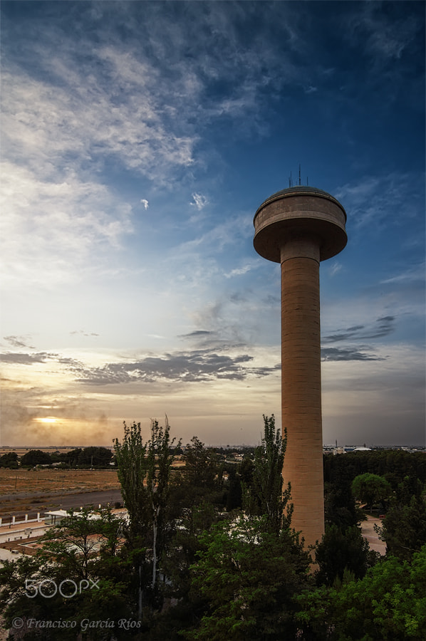 Canon EOS 50D + Tokina AT-X Pro 11-16mm F2.8 DX sample photo. "fiesta del Árbol" water tower (albacete, spain) photography