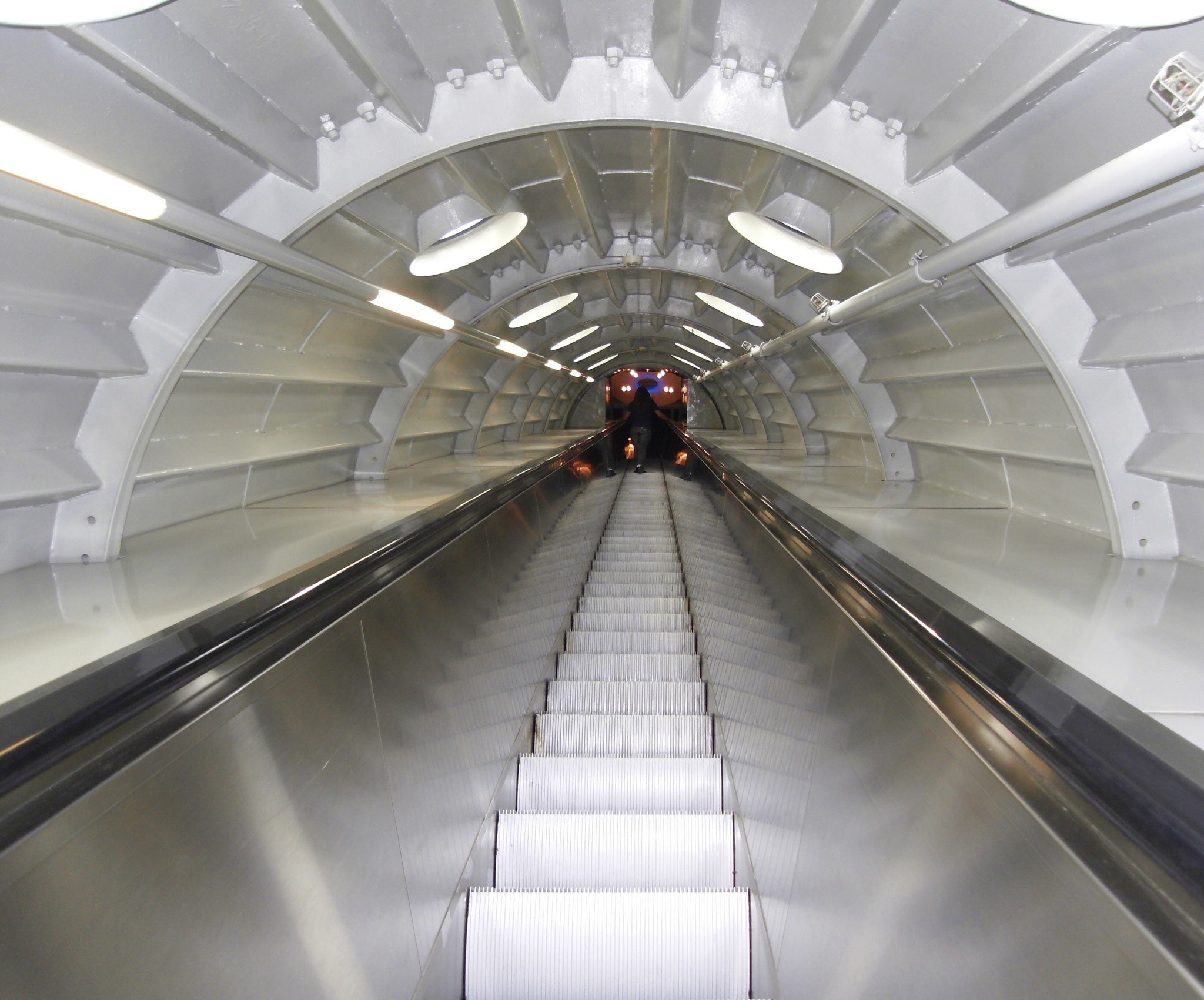 Samsung NV24HD, VLUU NV24HD, LANDIAO NV106HD sample photo. Inside the atomium, brussels, belgium photography