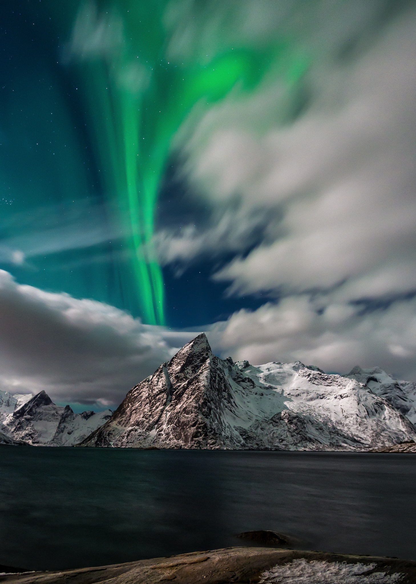 Olympus OM-D E-M5 + OLYMPUS M.12mm F2.0 sample photo. Eruption from hamnoy photography