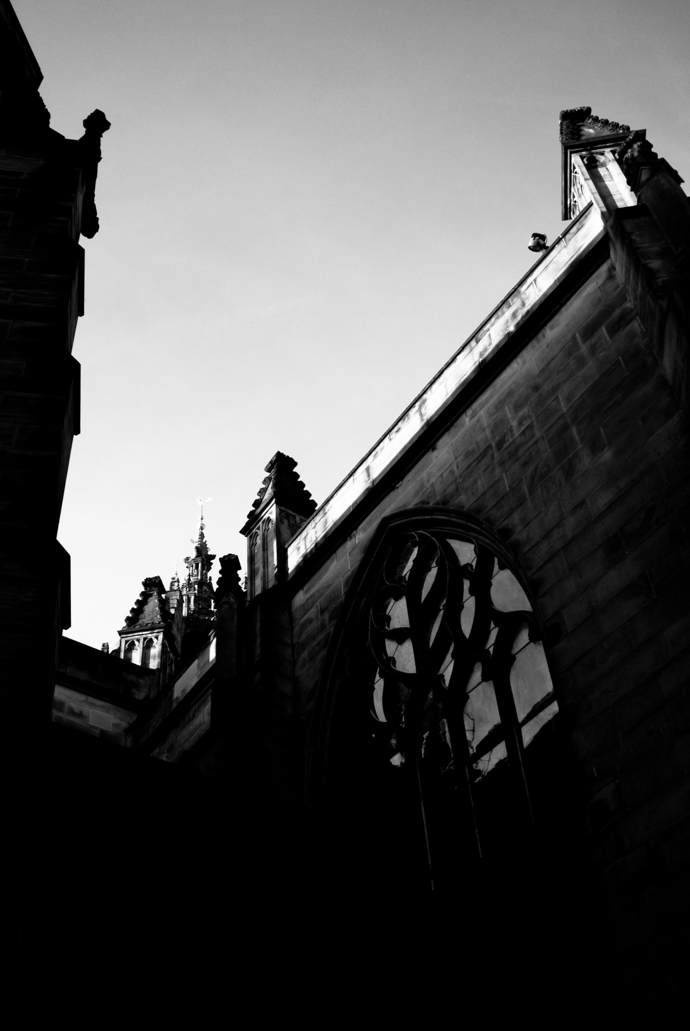 Nikon 1 Nikkor VR 10-30mm F3.5-5.6 sample photo. Angular roof photography