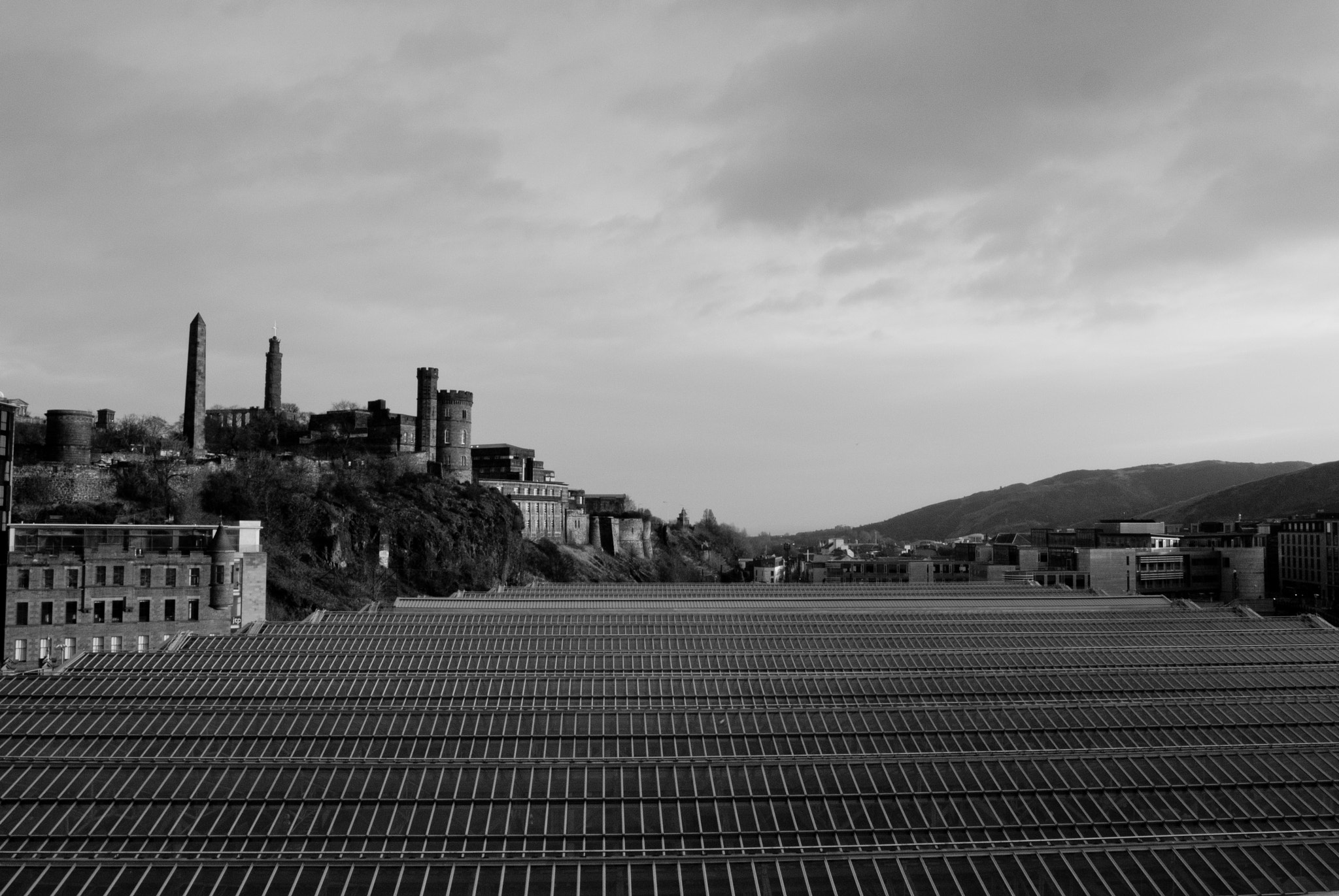 Nikon 1 V1 sample photo. Above the station roof photography