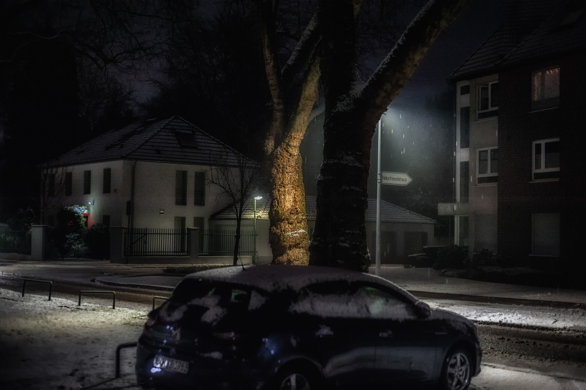 Nikon D700 + AF Nikkor 50mm f/1.8 sample photo. Winter morning with some snow photography