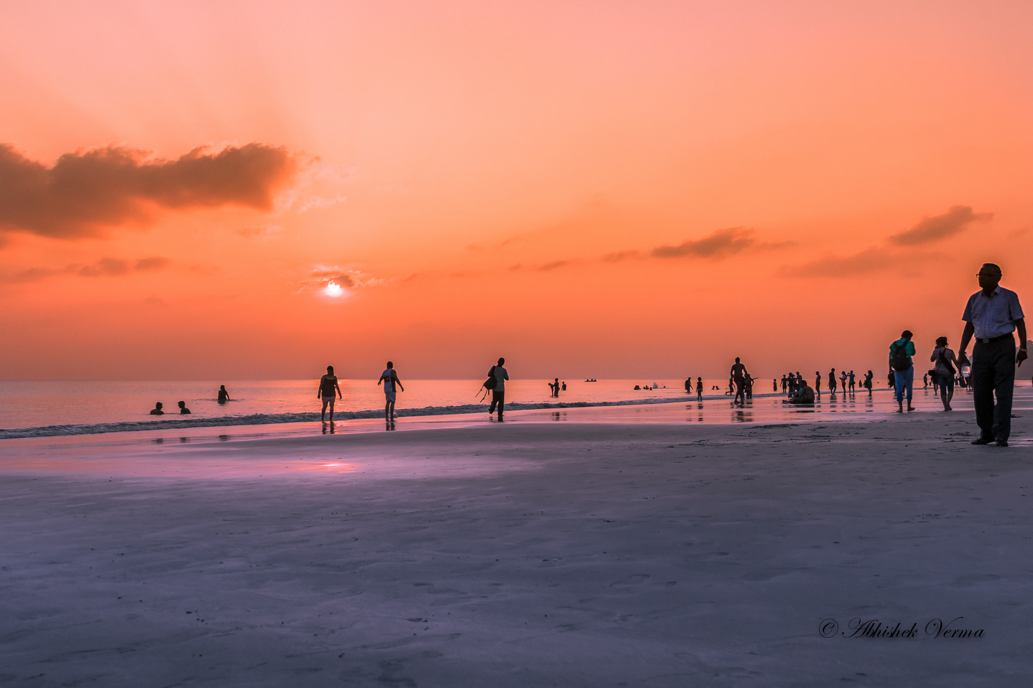 Canon EOS 550D (EOS Rebel T2i / EOS Kiss X4) + Sigma 24-70mm F2.8 EX DG Macro sample photo. Sunset at radhanagar beach photography