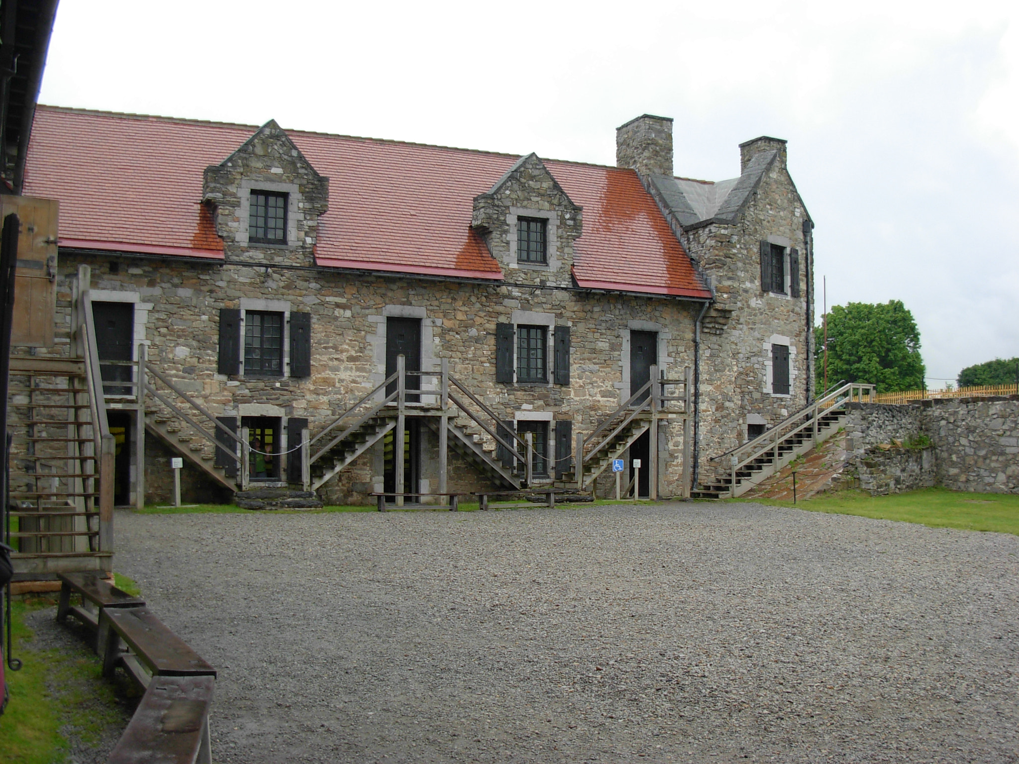 Nikon COOLPIX L5 sample photo. Within the walls. fort ticonderoga, ticonderoga, new york. photography