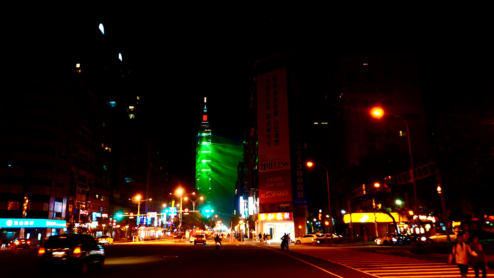 Sony Alpha NEX-5N + Sony E 16mm F2.8 sample photo. Taipei101 at 2nd night of 2017 photography